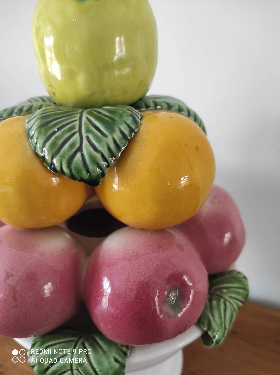 Barbotine centerpiece