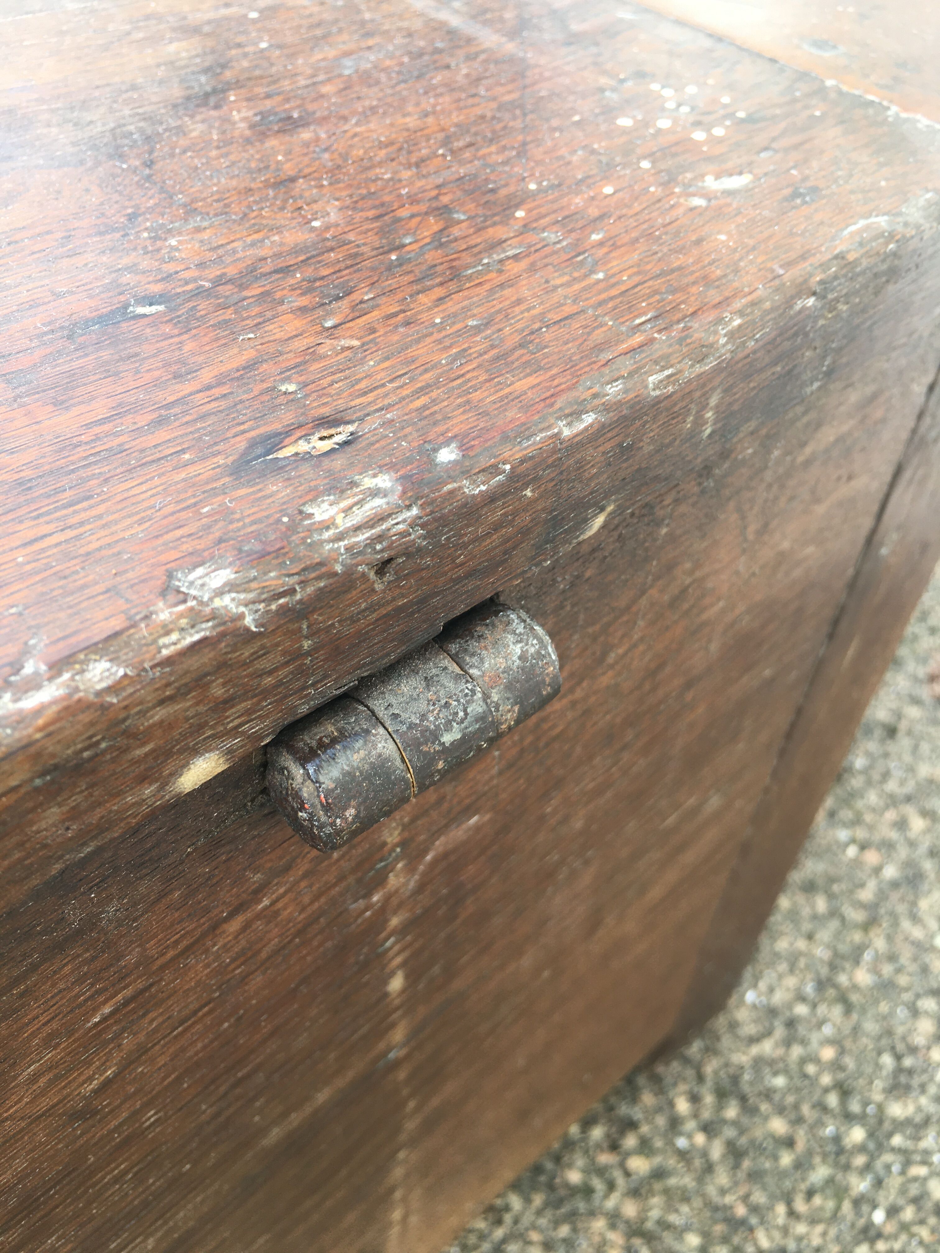 Old solid oak chest early XVIII Brutalist