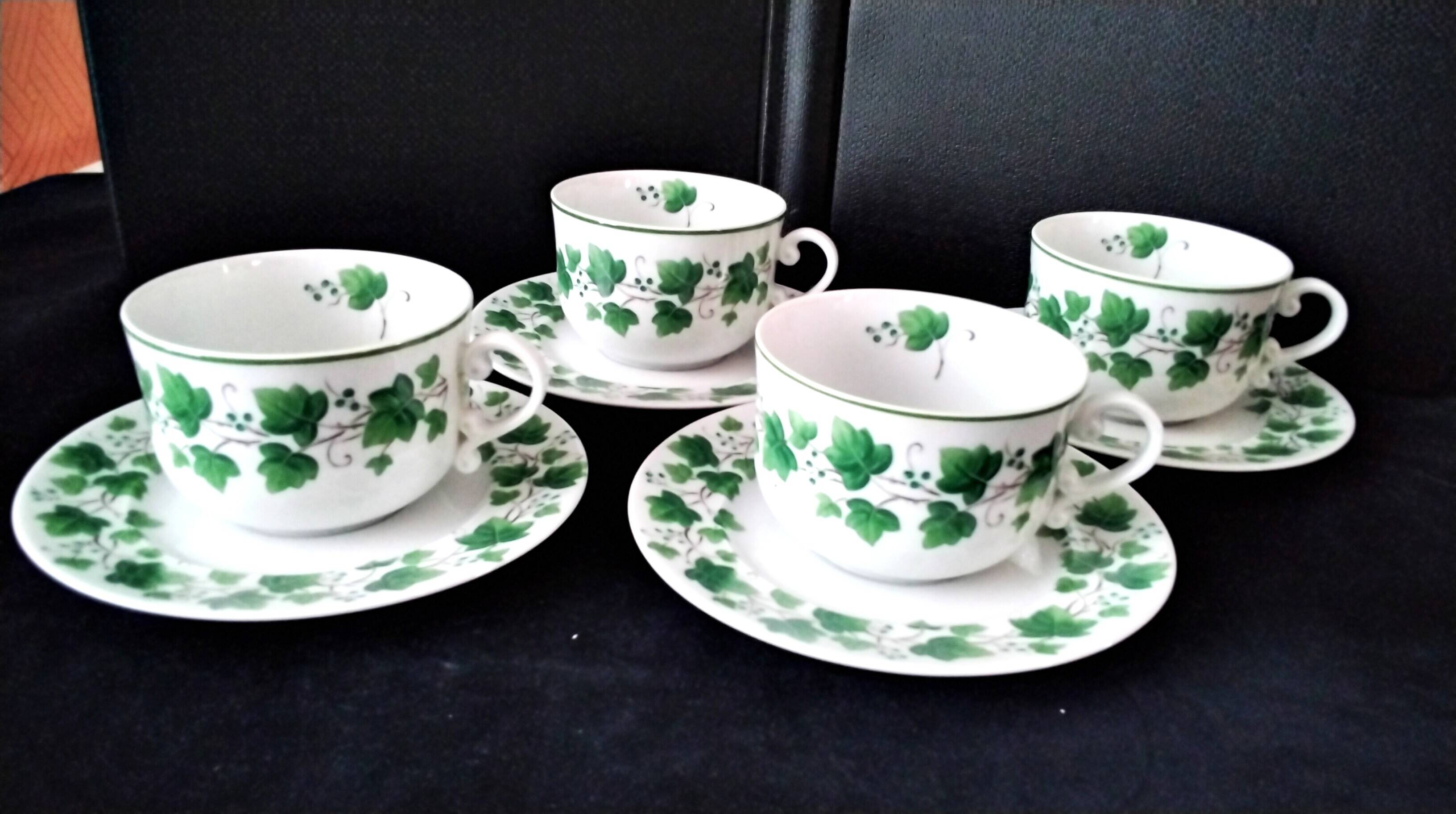 Porcelain tea service Sia Model "Evergreen"