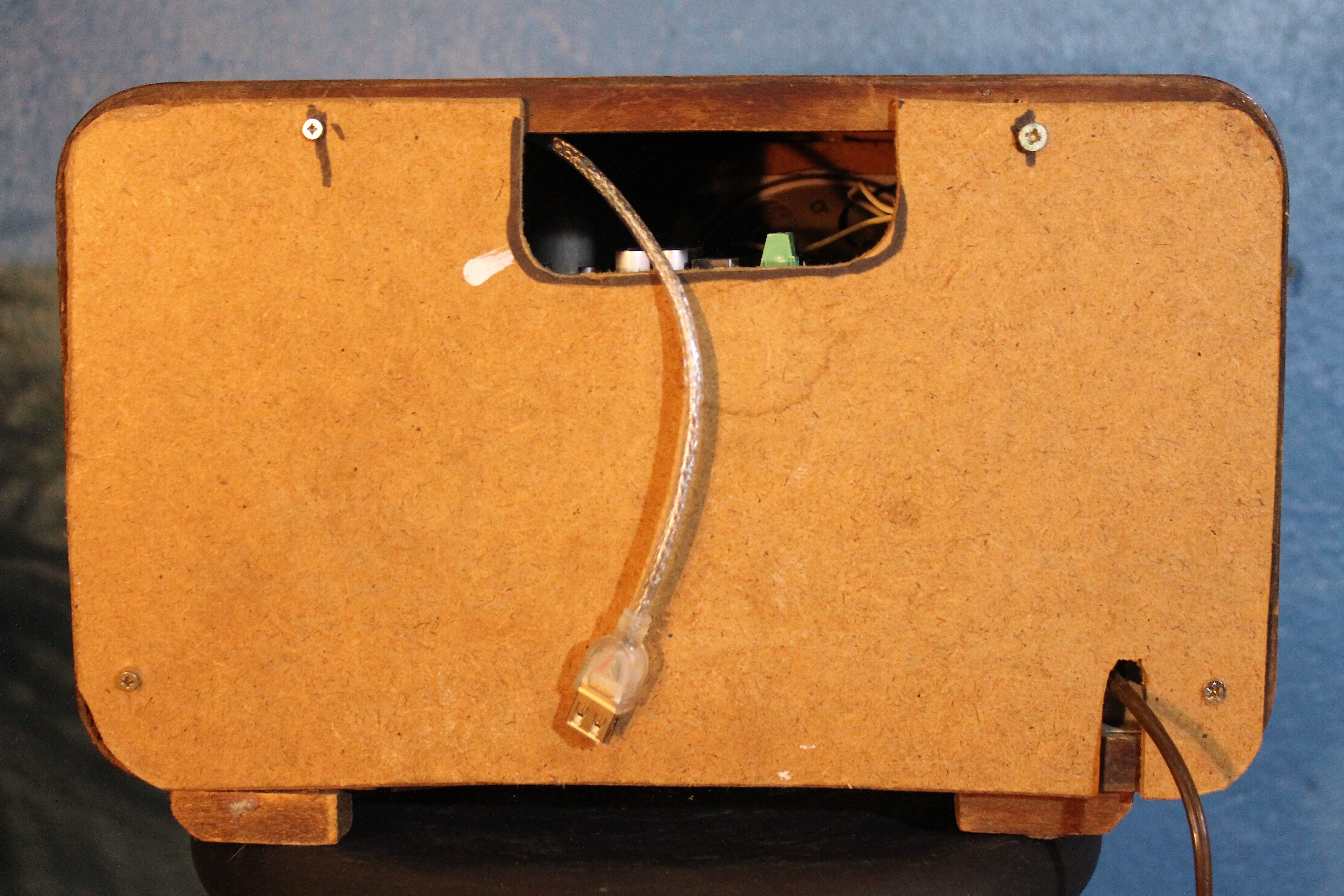 Bluetooth radio station "Flames" 1950s