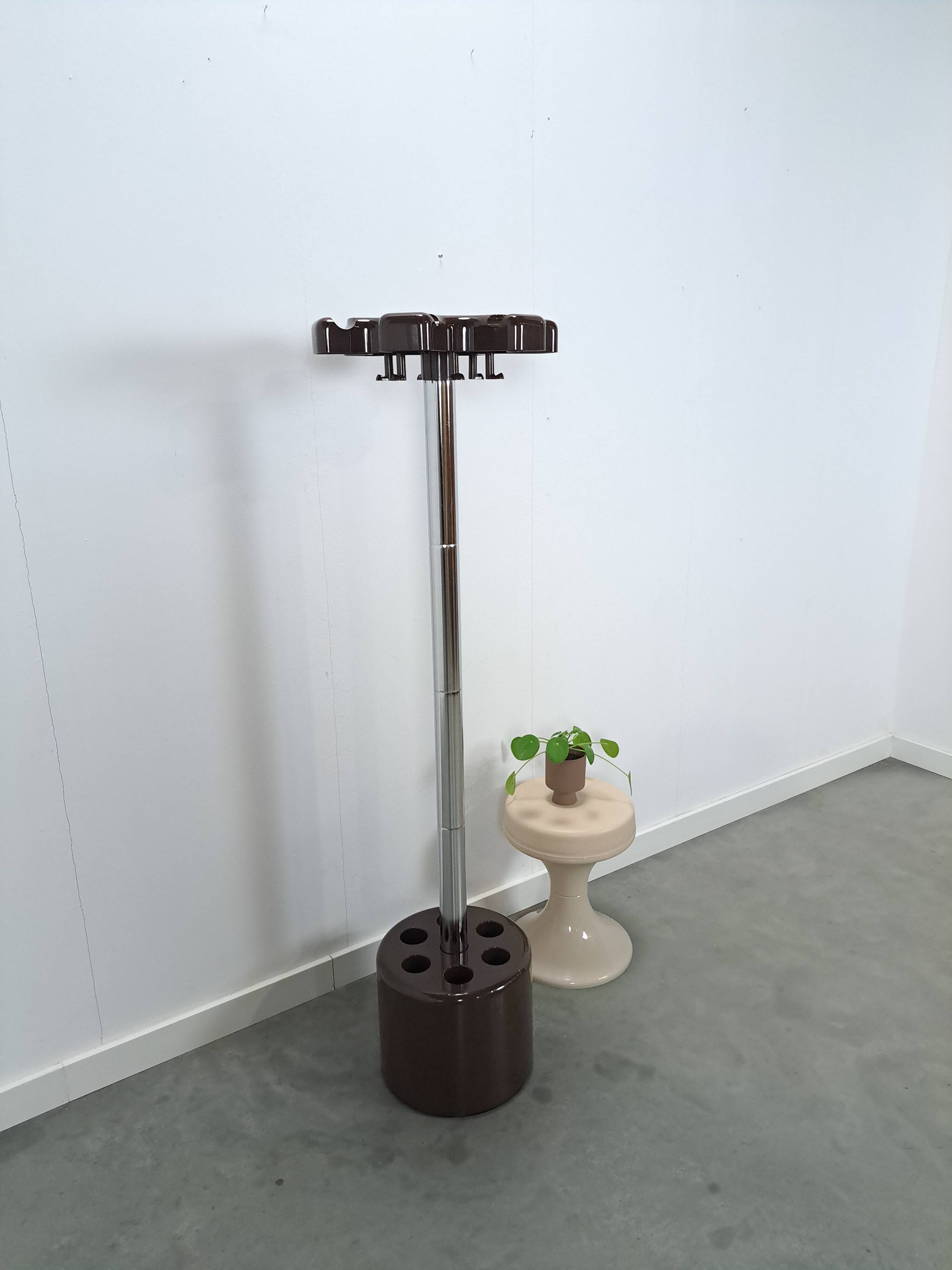 Bruine Velca Legnano kapstok, model VIP met chroom en kunststof