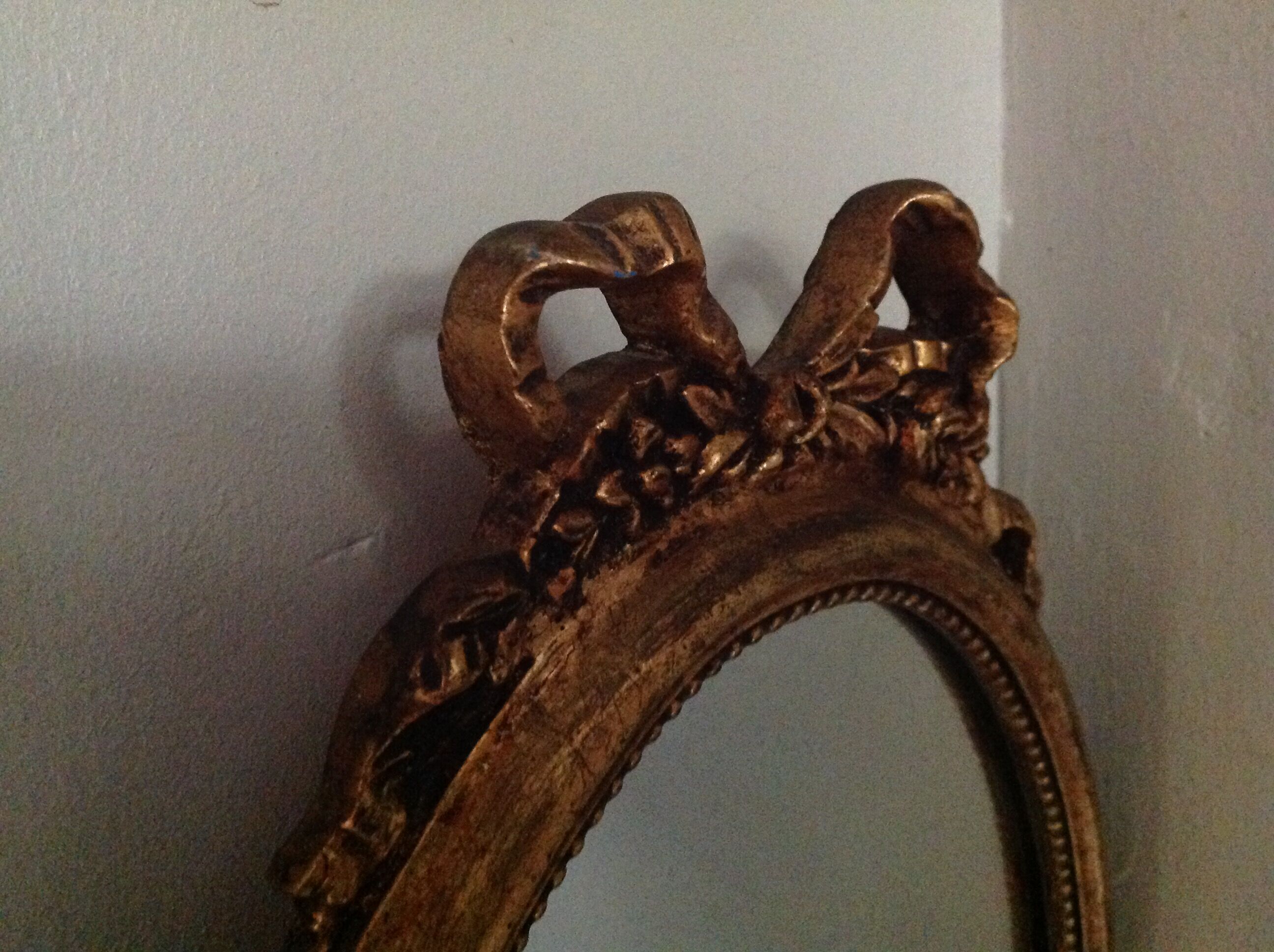 Mirror gold wood medallion - 43x24cm