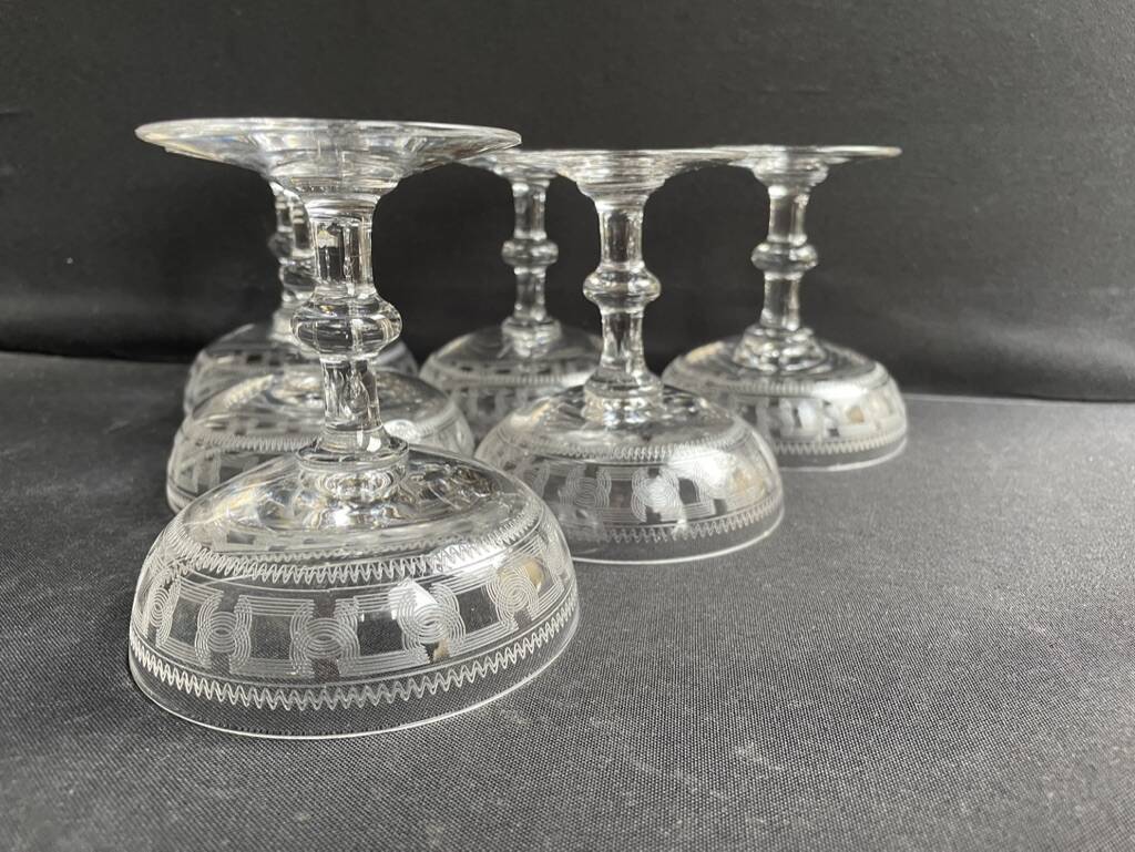6 Baccarat champagne glasses engraving 3458