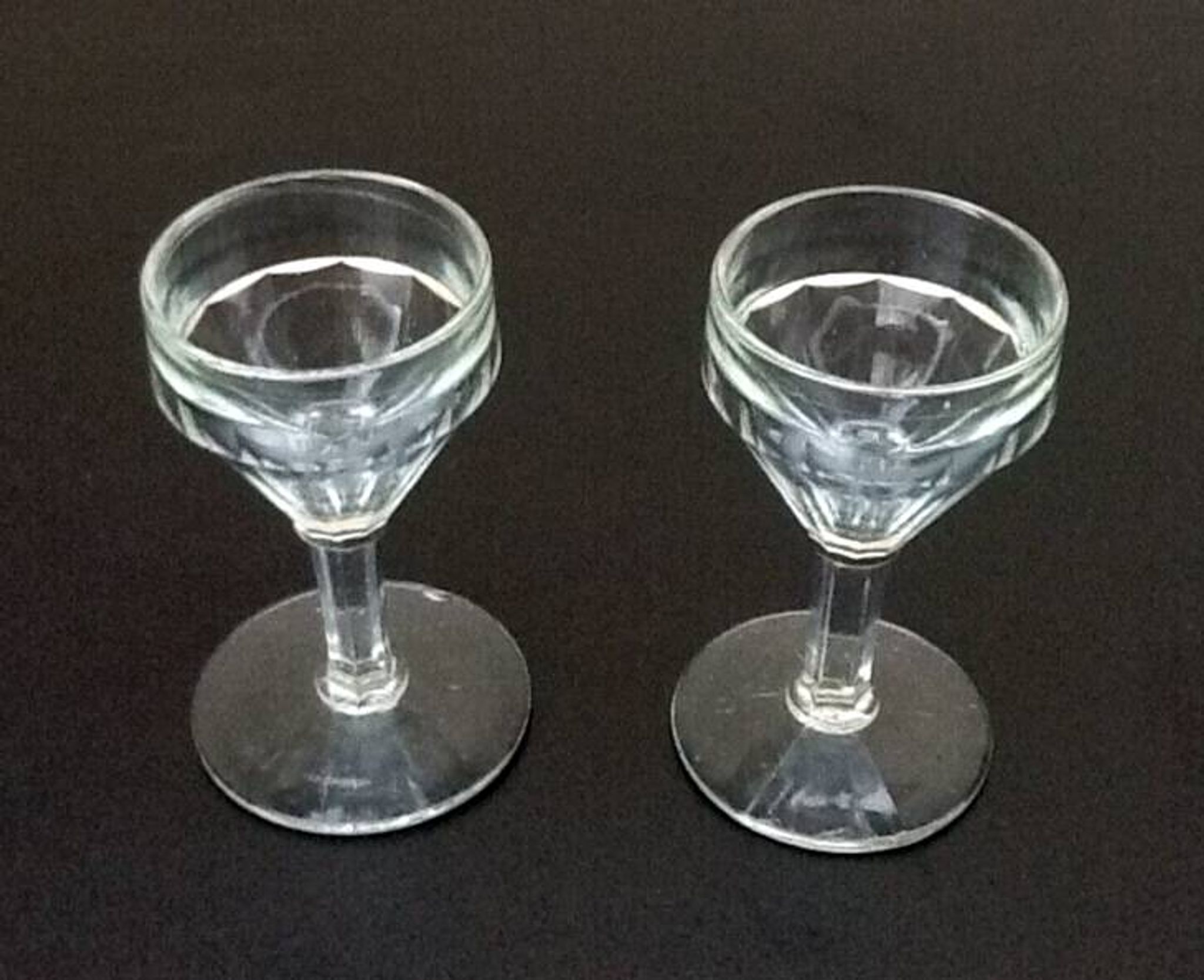 2 verres à pied bistrot verre transparent à facettes