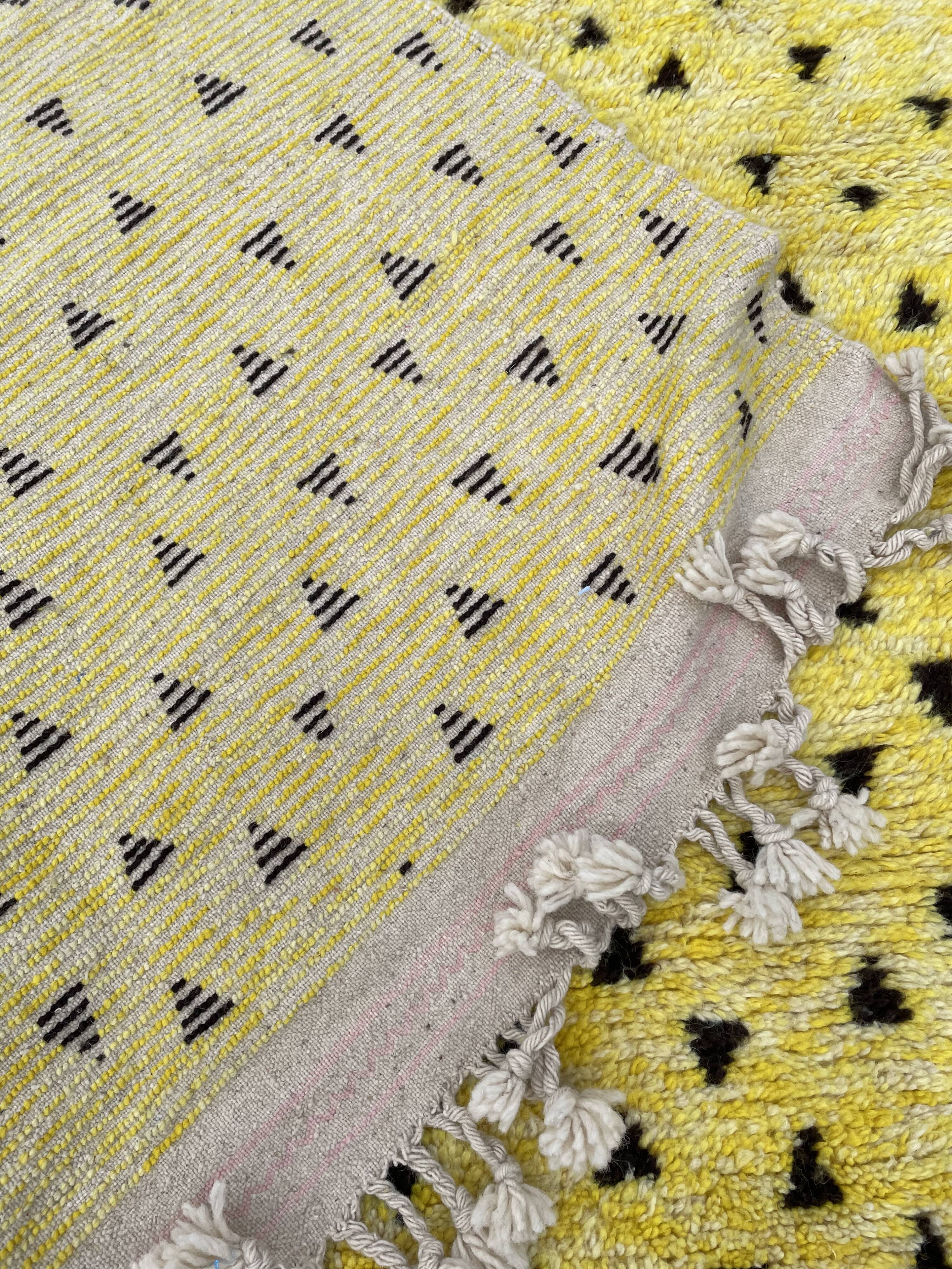 Moroccan carpet 200x290 cm