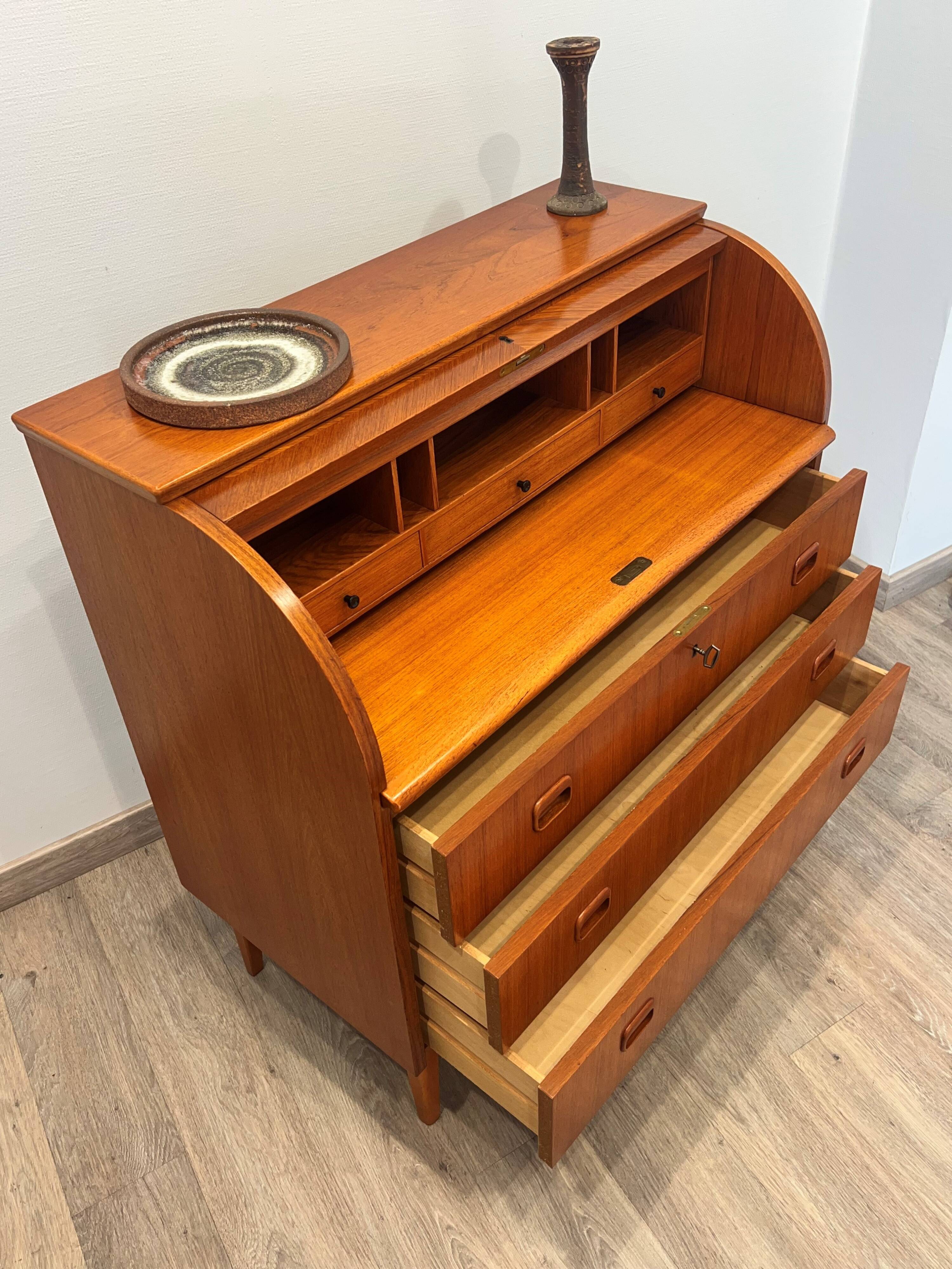 Rare Scandinavian curved secretary from Sweden.