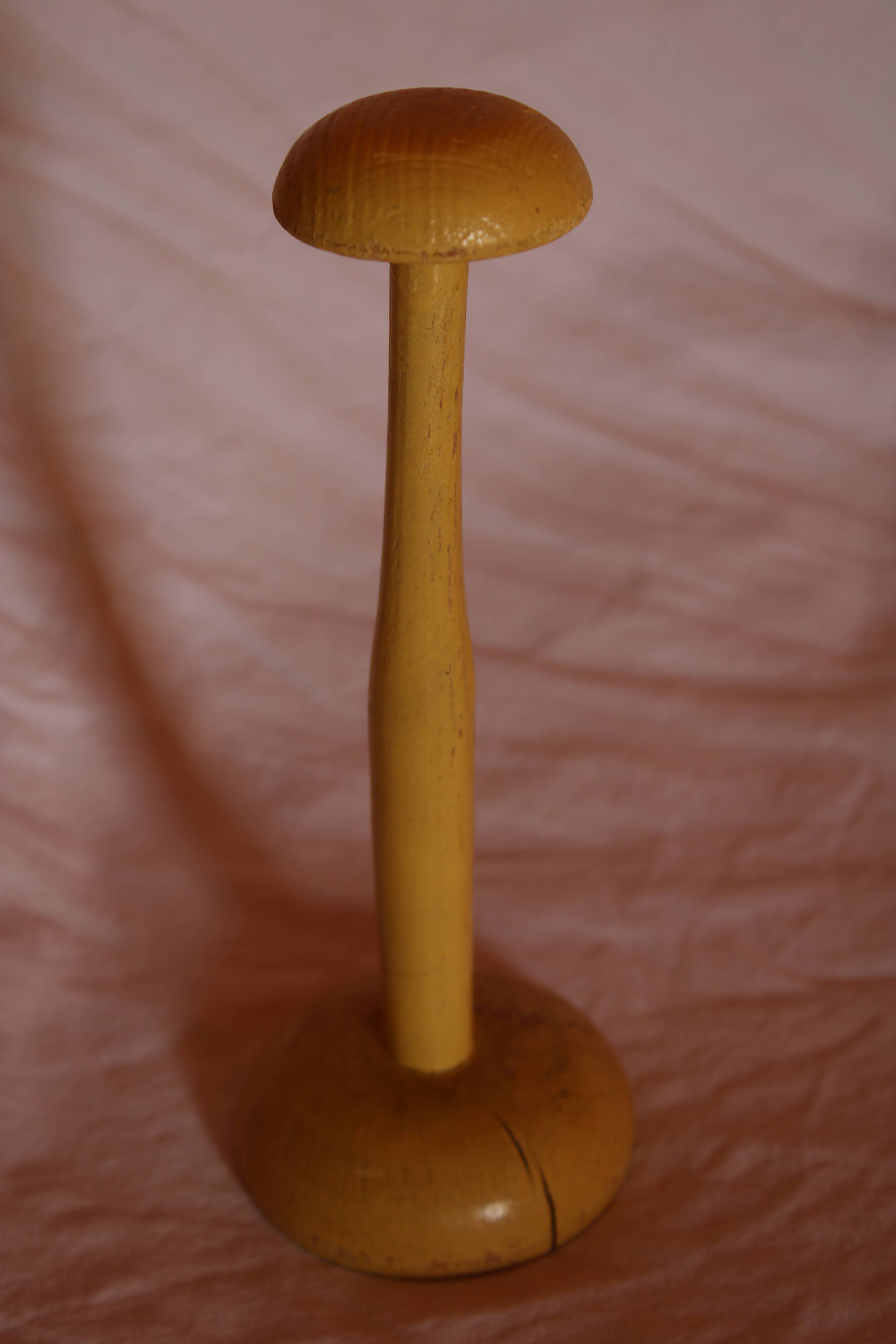 Lot of 2 old hat holders