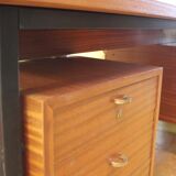 Large flat design desk