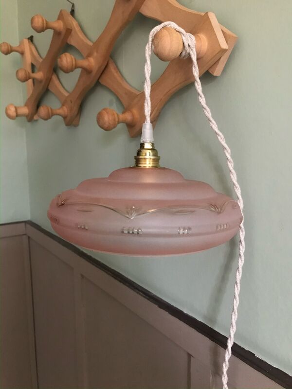 Lampe baladeuse vintage globe soucoupe en verre ciselé