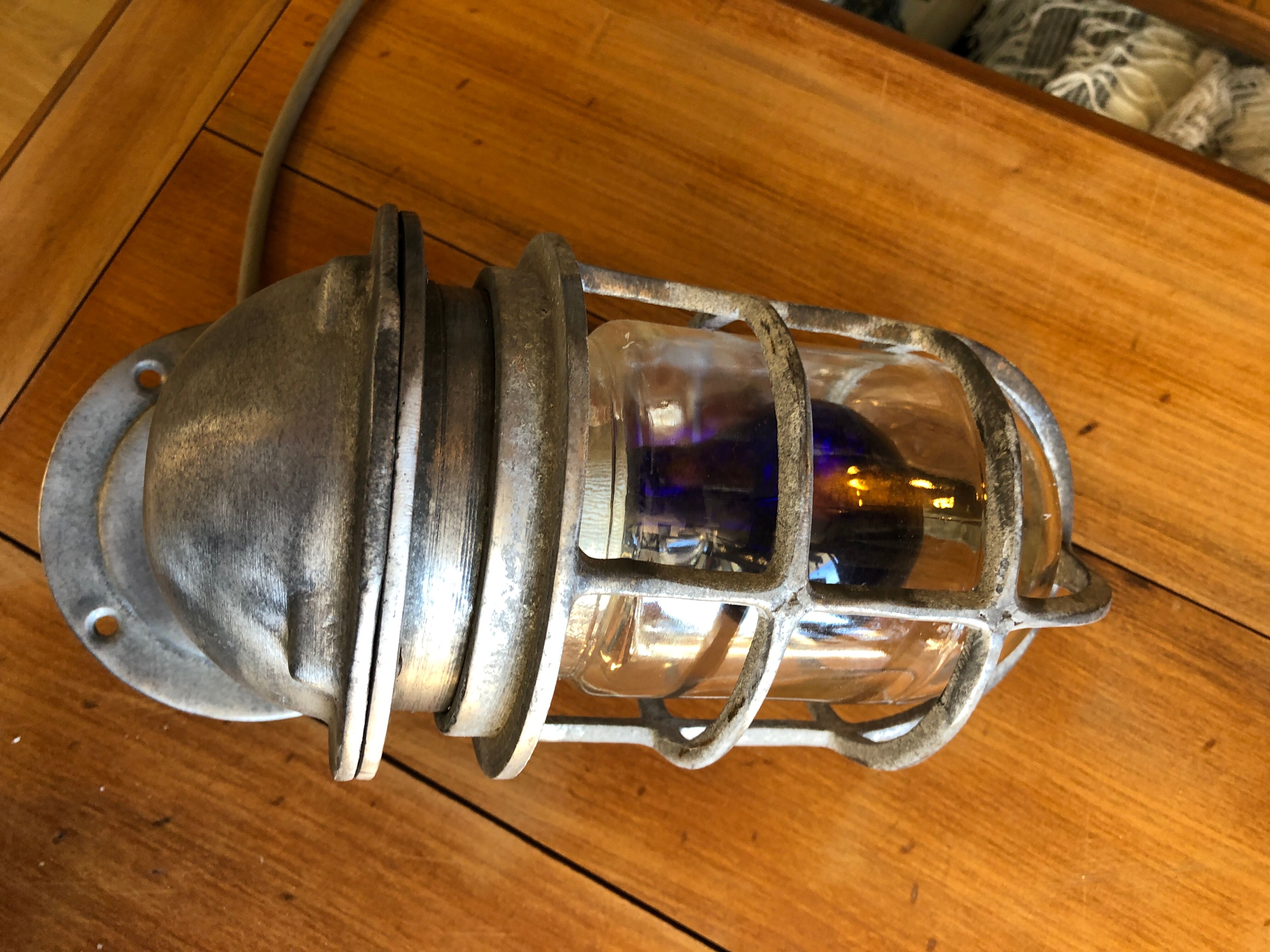Apply Marine course lamp