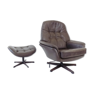 Fauteuil en cuir danois gris avec poouf 60s