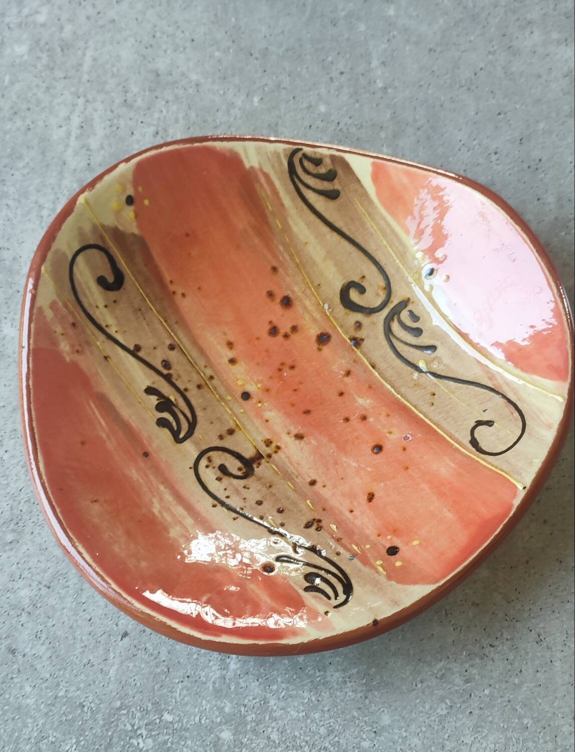 Vintage ceramic empty pocket