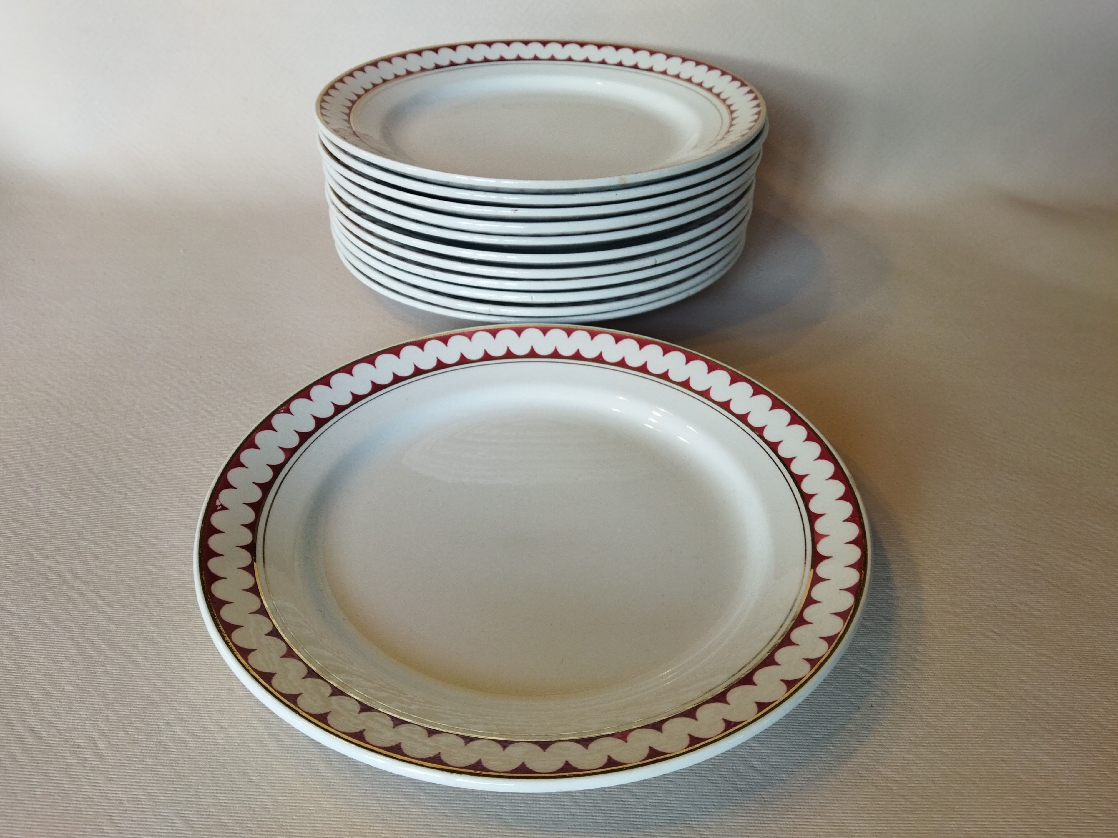 12 flat plates K&G Lunéville, Madrigal model