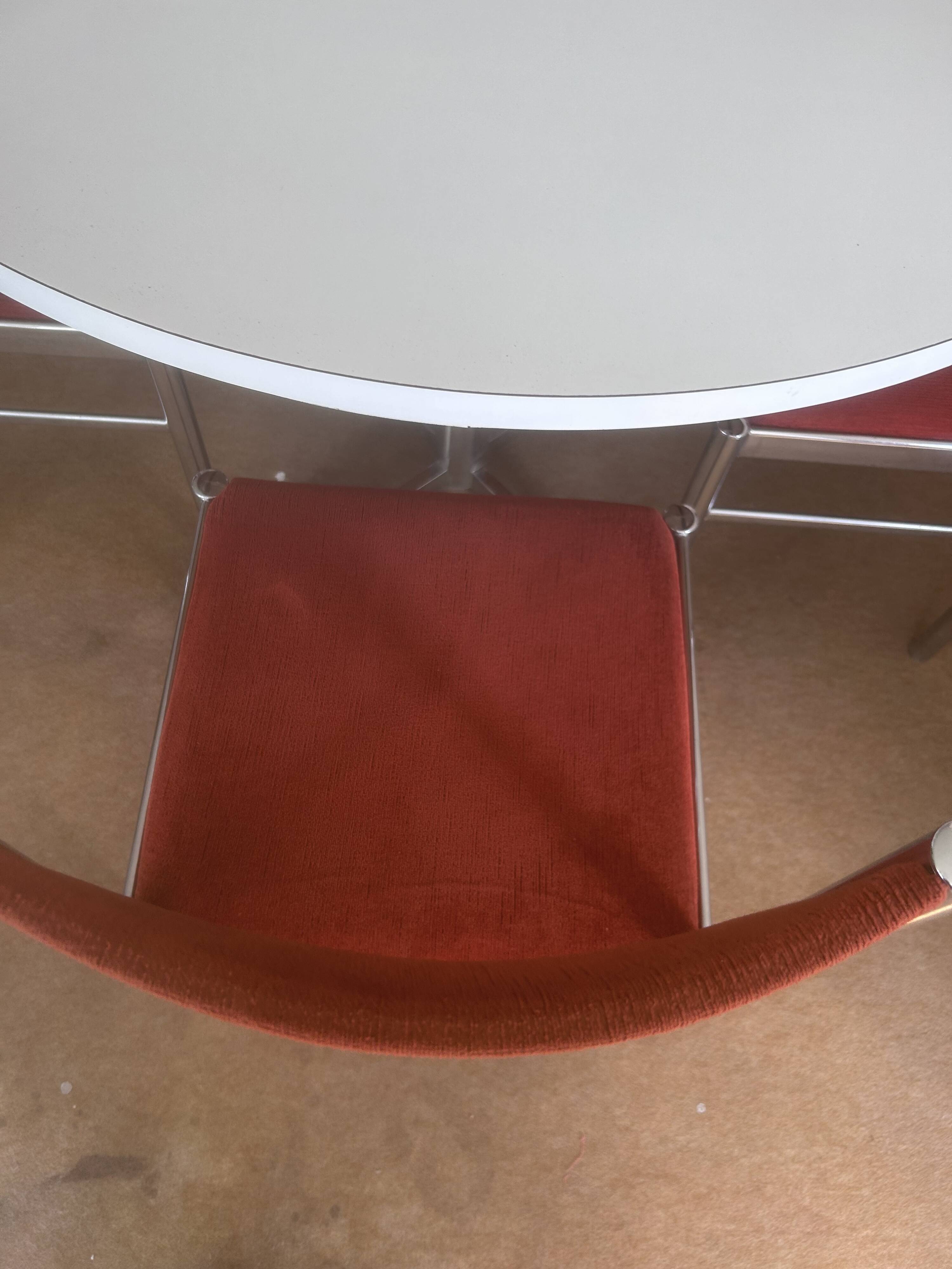 Vintage 1970s table and 4 chairs set.