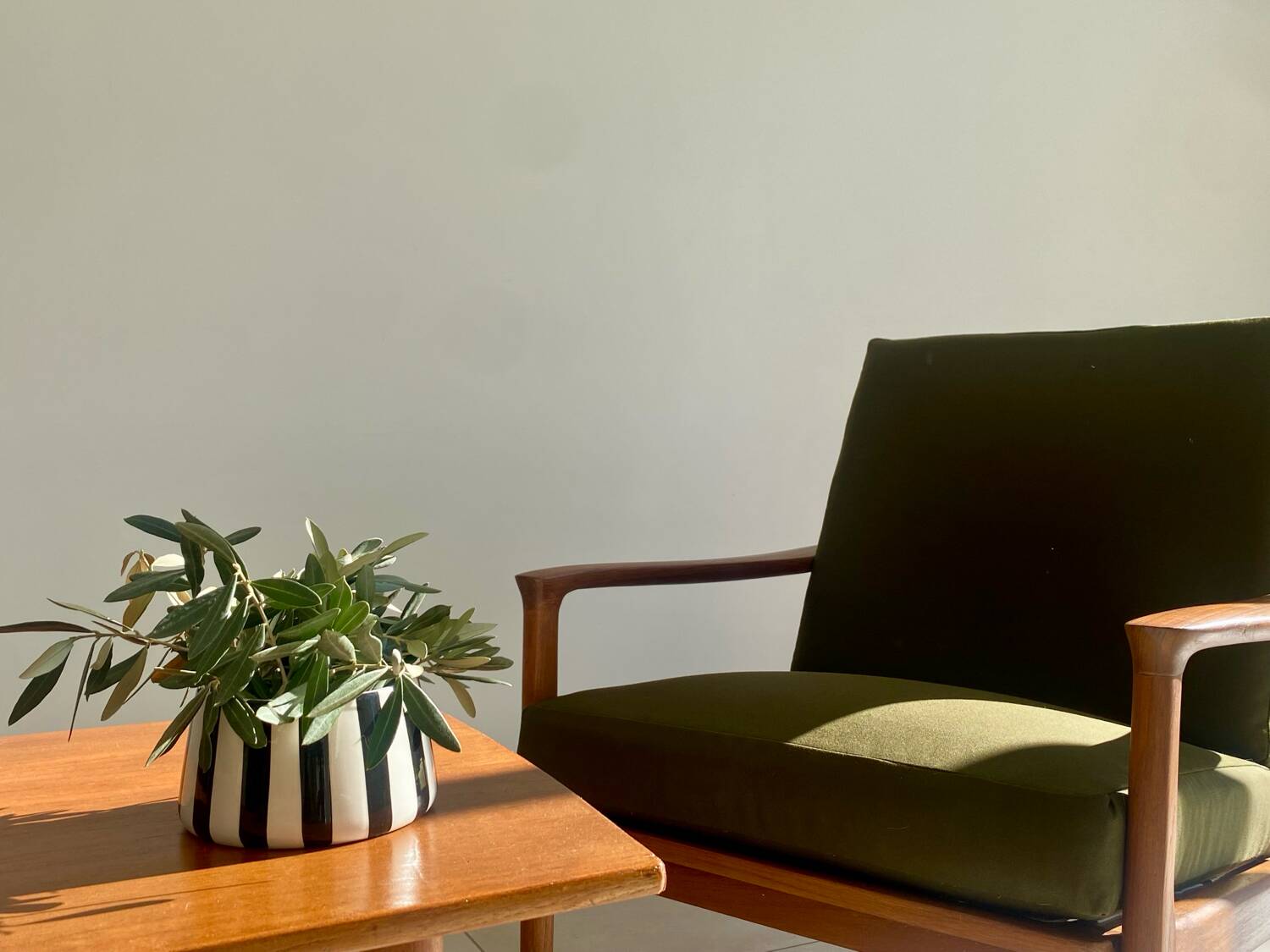 Danish Scandinavian armchair in teak