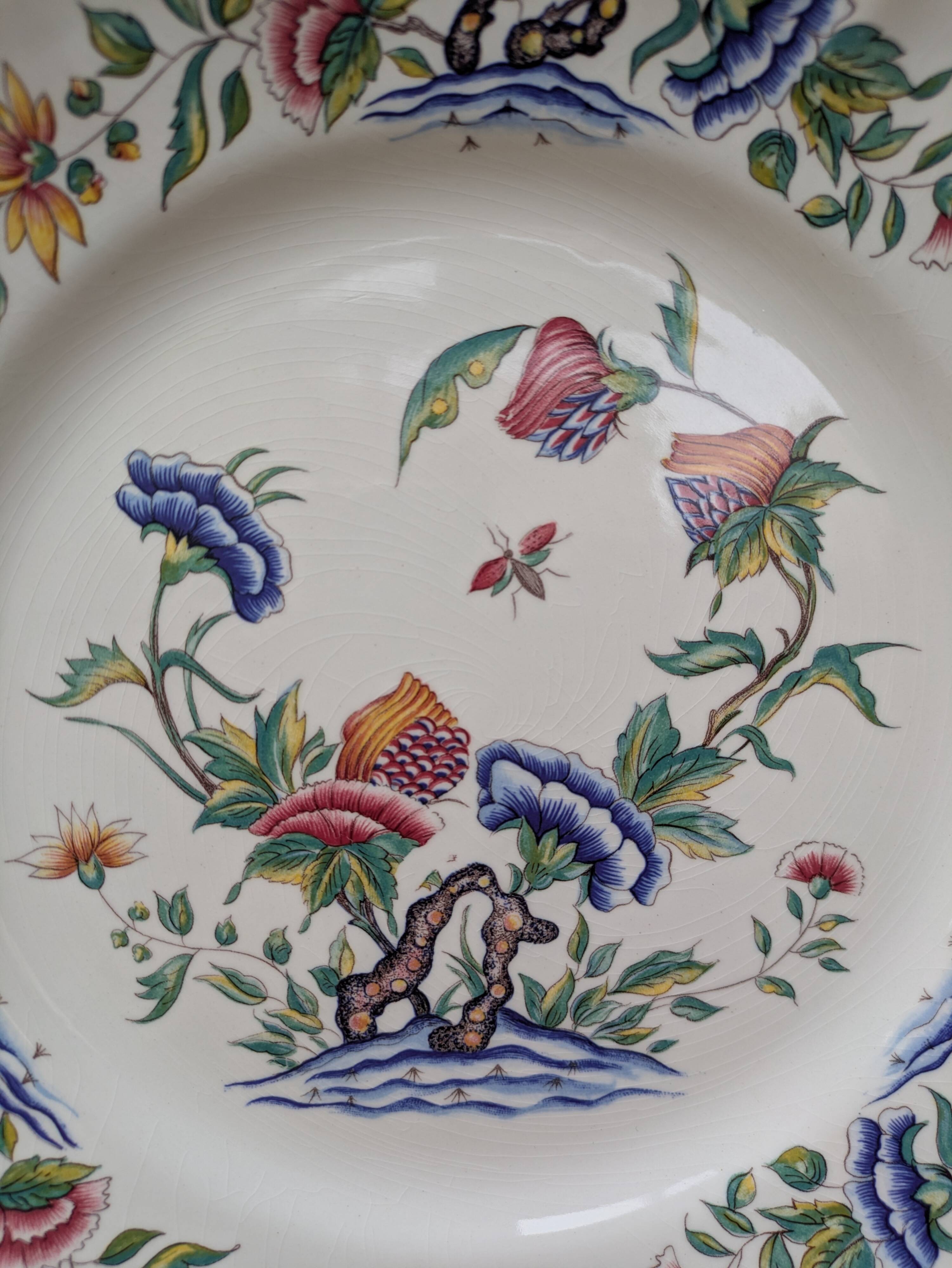 Plate Sarreguemines France model Rouen decoration flowers and insects 25.5cm