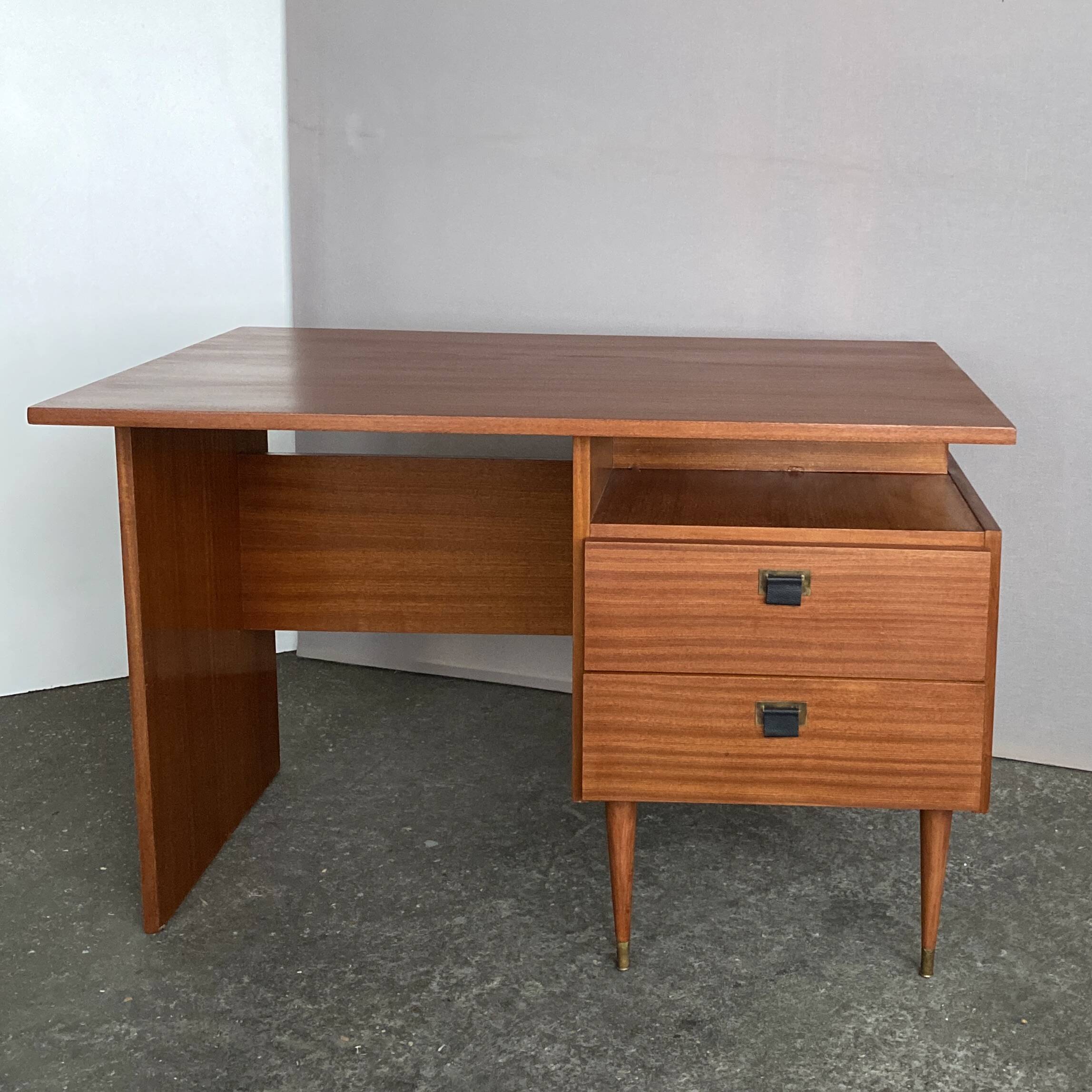 Bureau vintage en acajou, 1950, restauré