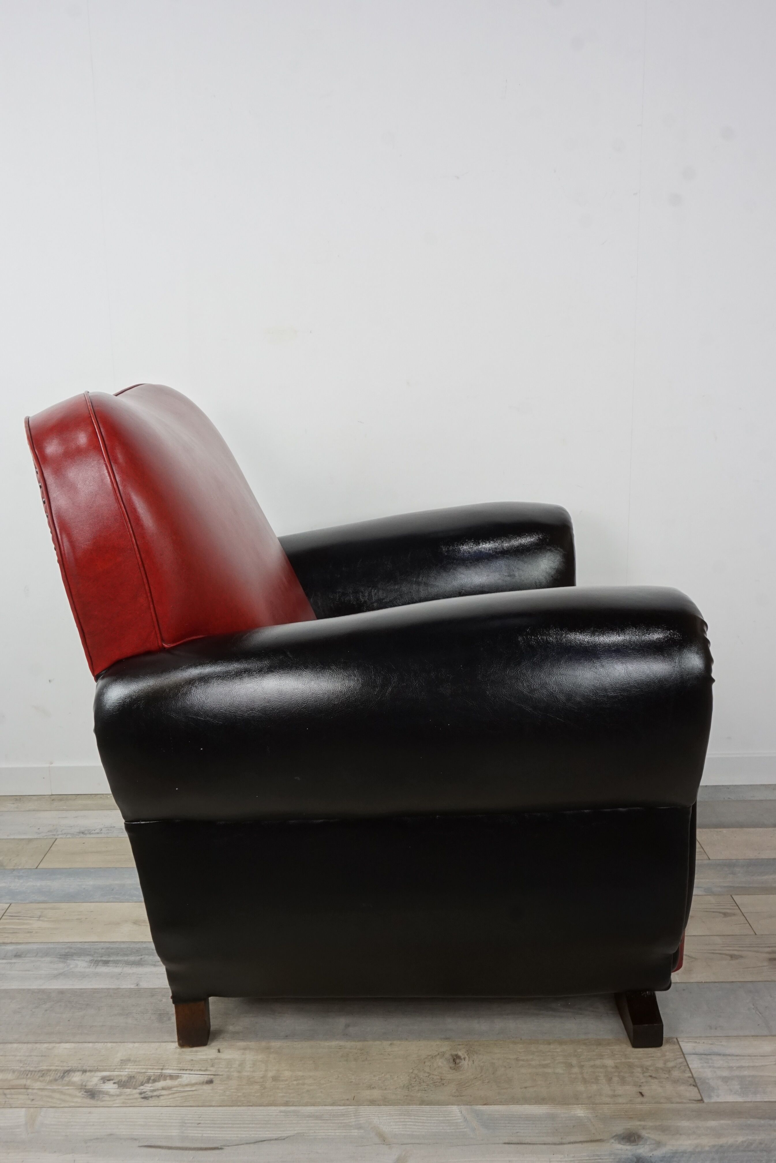 Club art deco chair