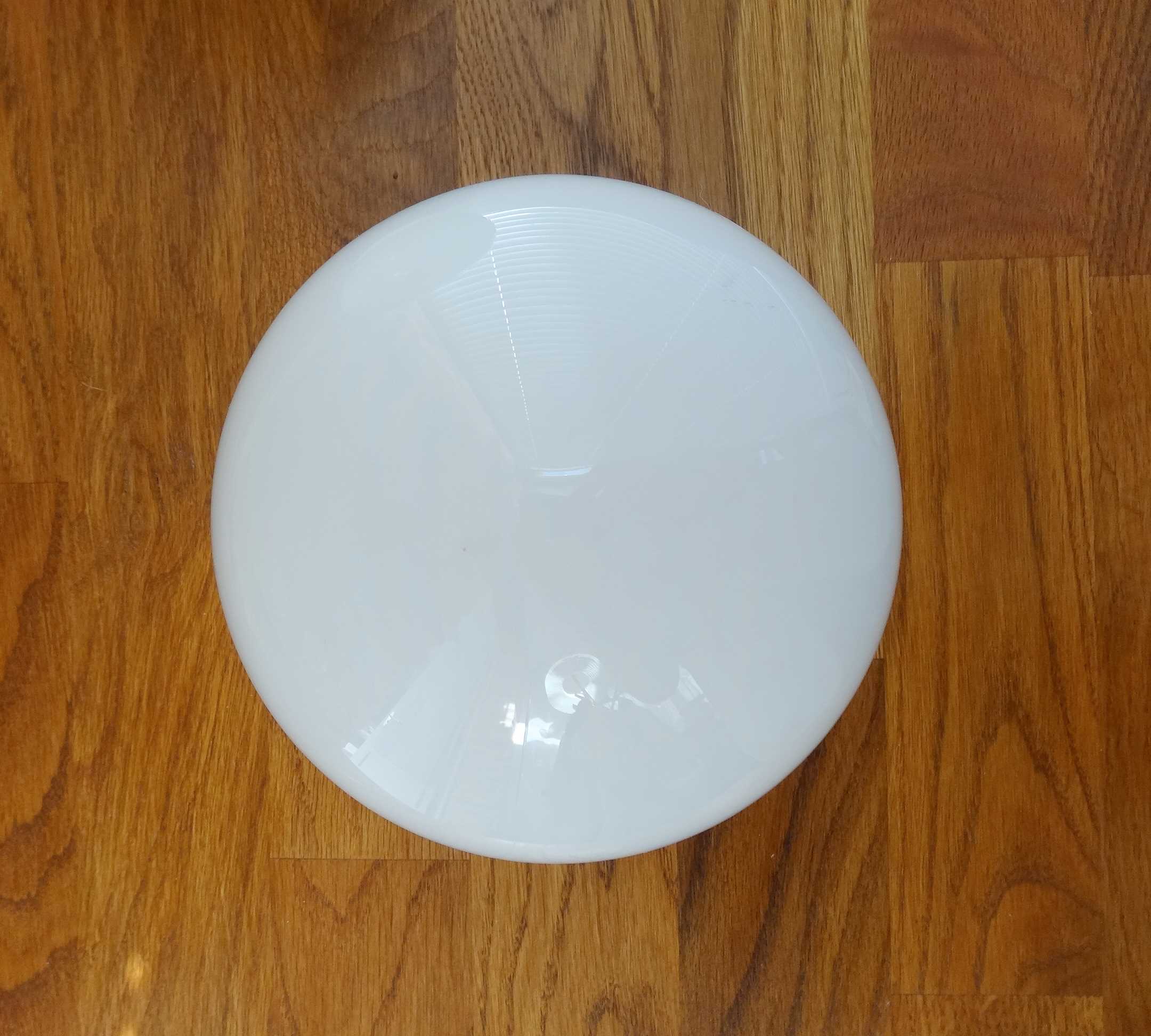 Globe in white opaline - 15 cm