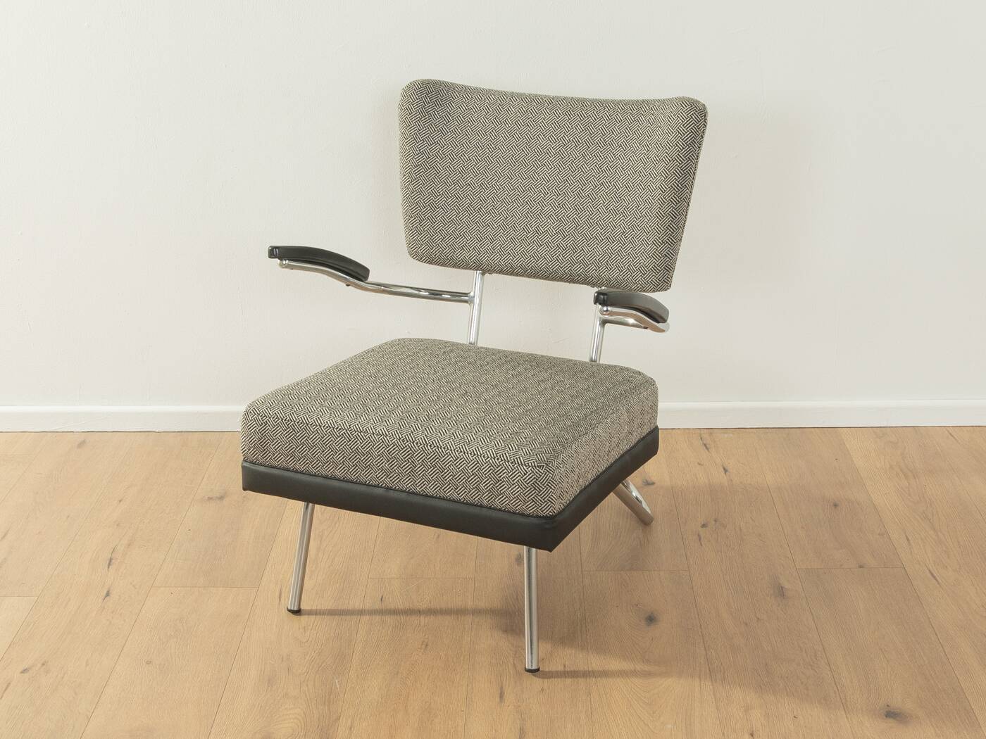 1930s armchair, Mauser