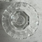 Lot de 2 bougeoirs en verre moulé