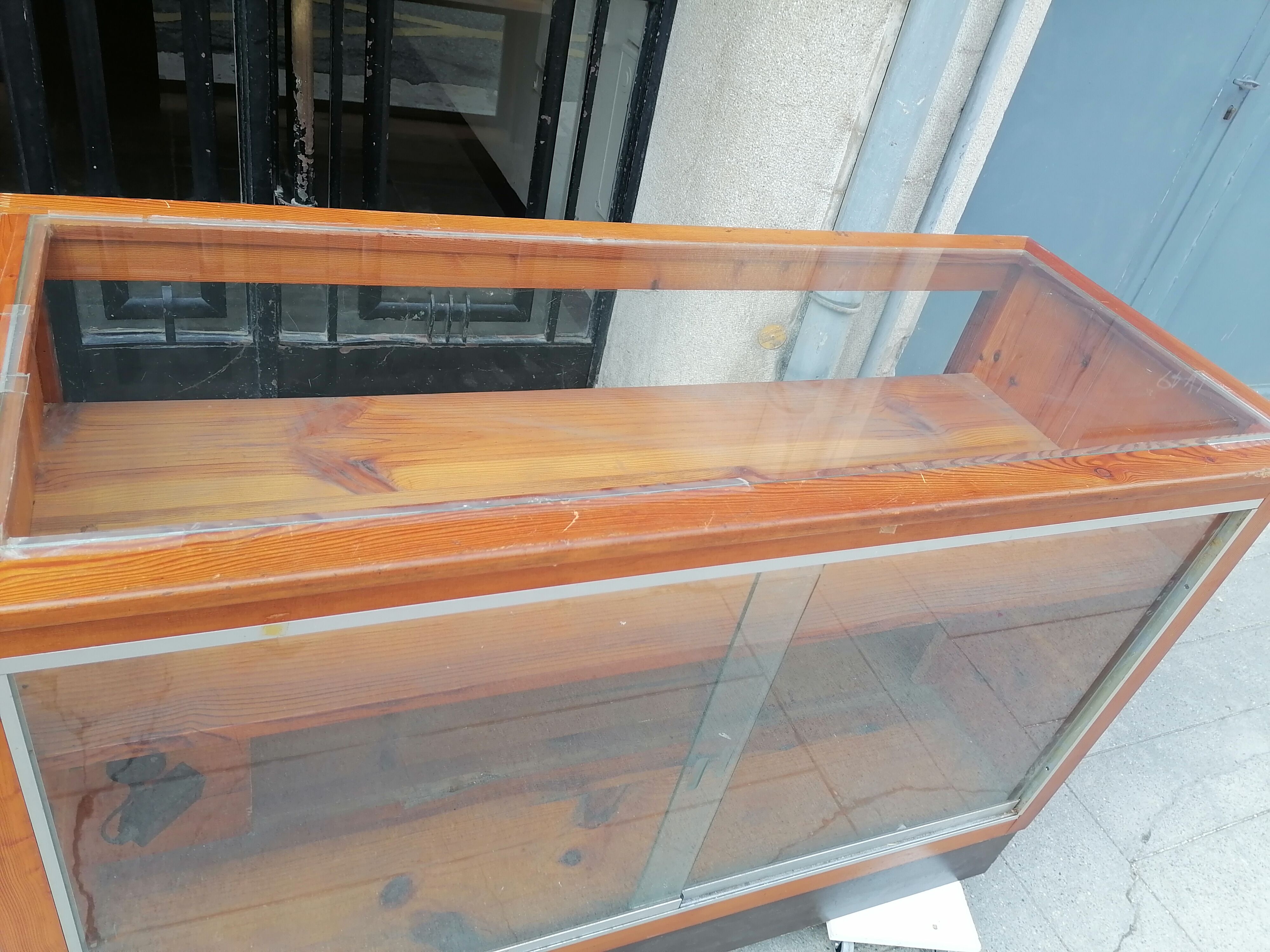 Glazed store bank from the 70s.