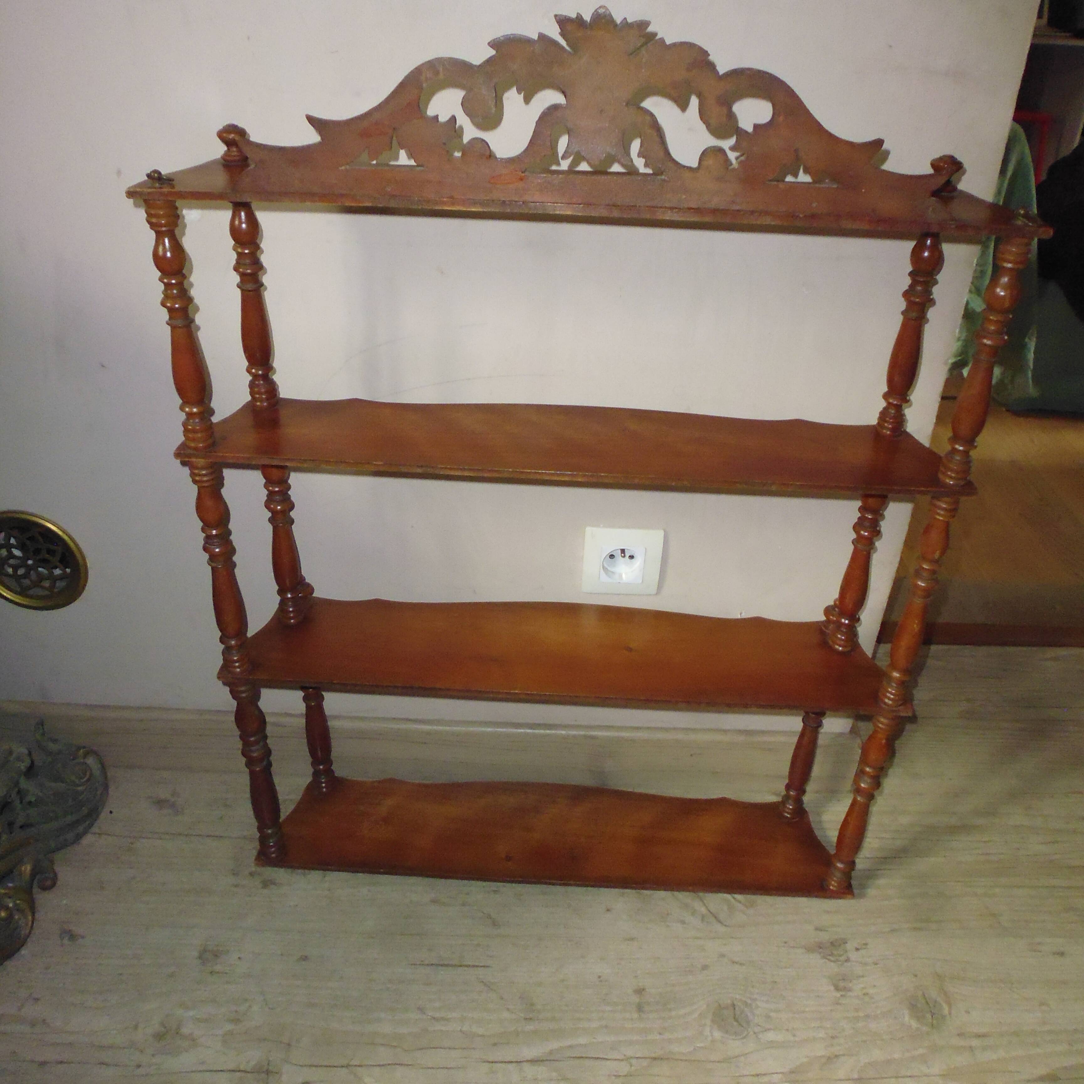 Etagère en bois