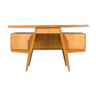 Bureau en bois de cerisier du milieu du siècle, années 1950