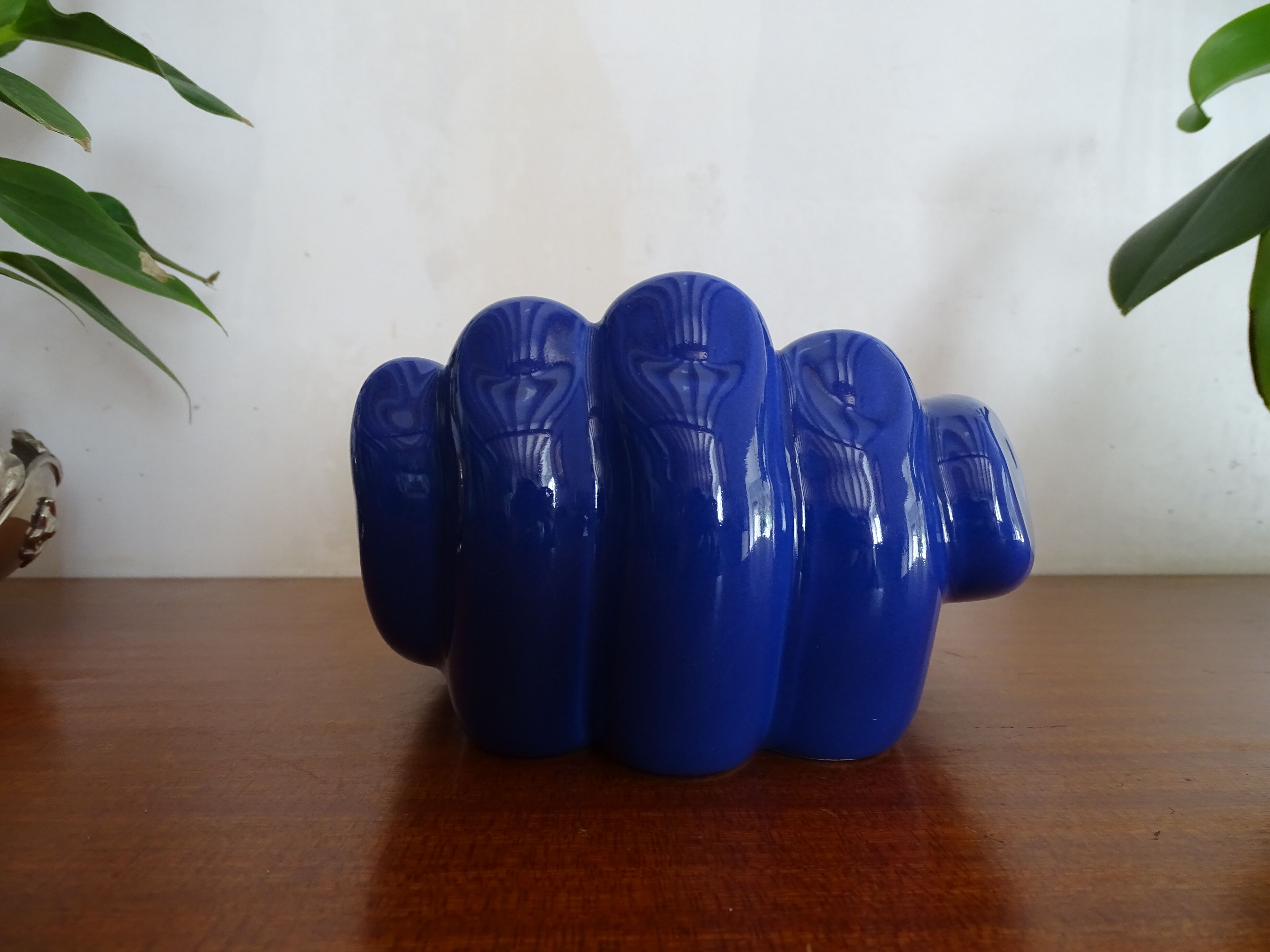 Empty hand pocket giant ceramic blue vintage