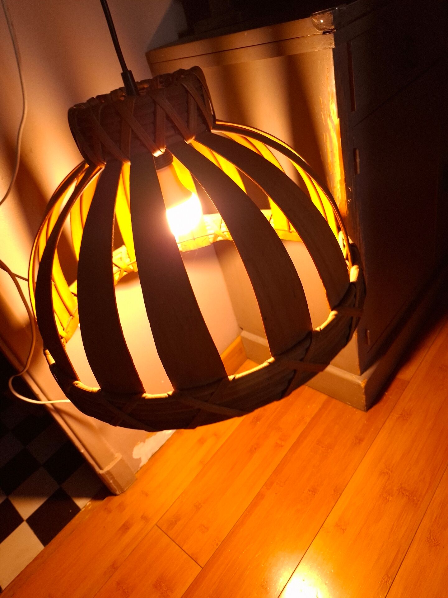 Scandinavian wooden slat suspension