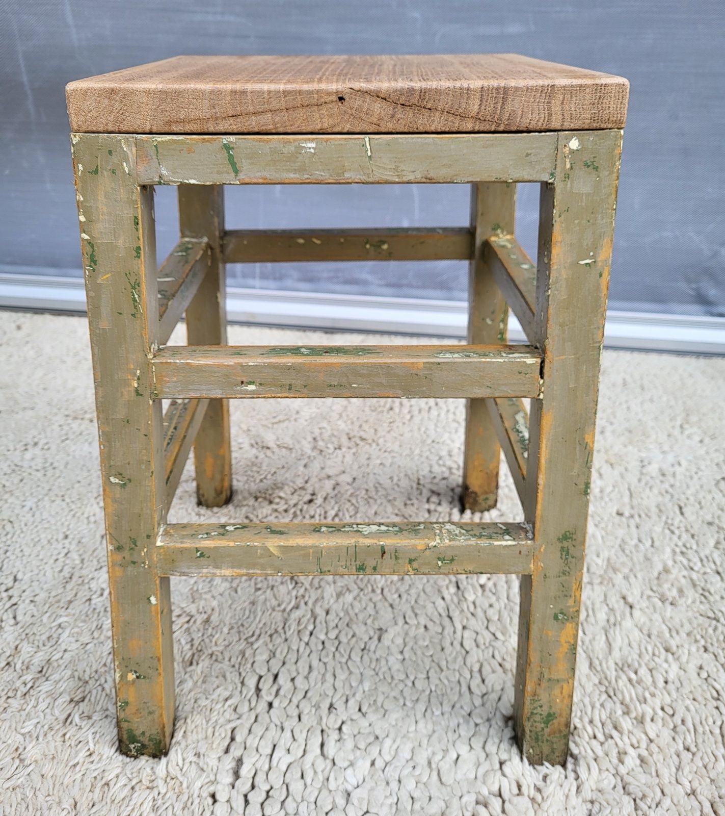 "Mon p'tit kaki" • Tabouret brutaliste 1930