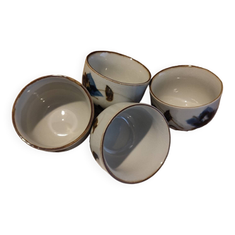 Set of 4 Japanese porcelain tea cups