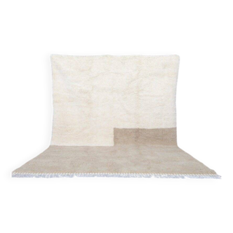 Handmade natural wool rug size 250x250 cm