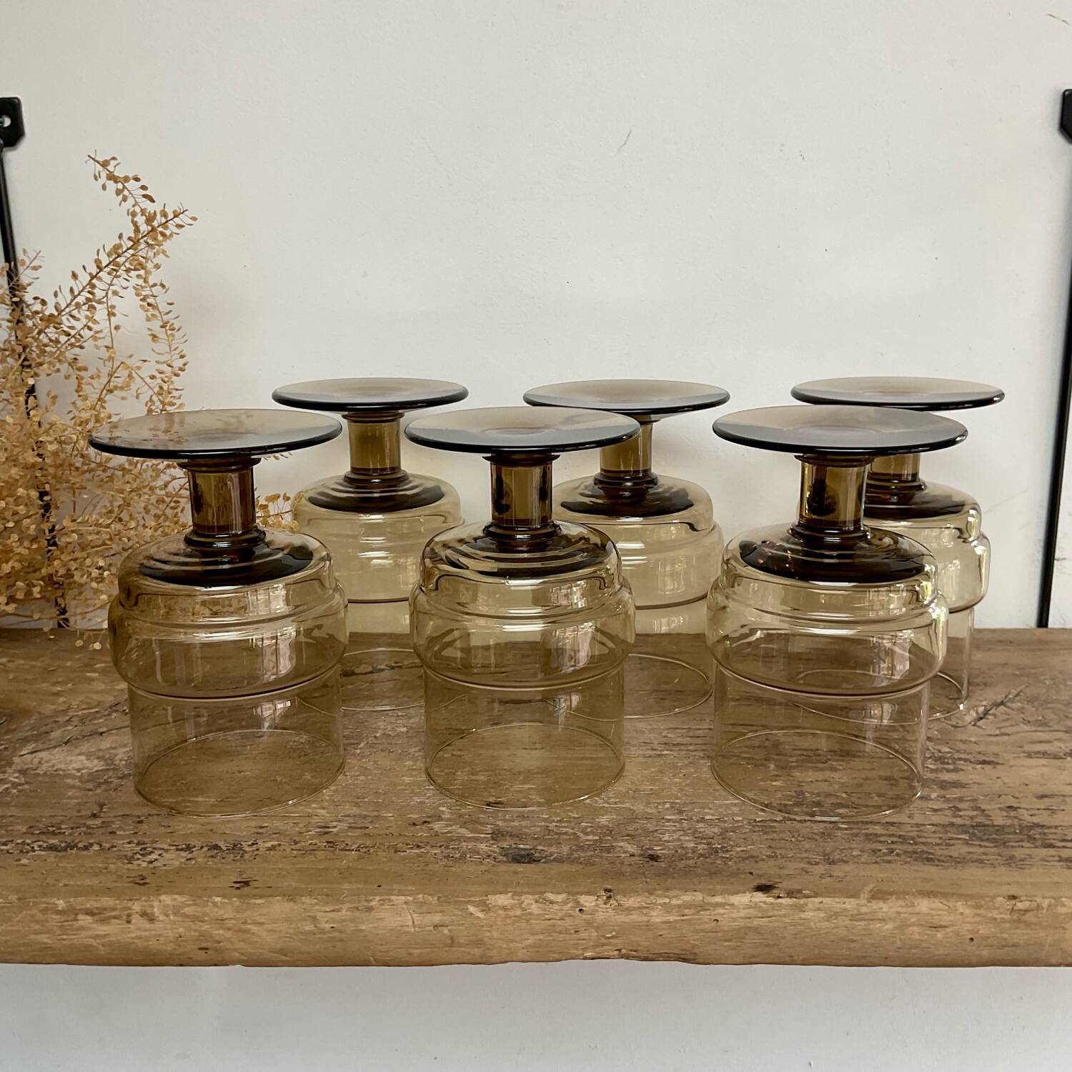 6 “Willem Heesen” smoked glass glasses