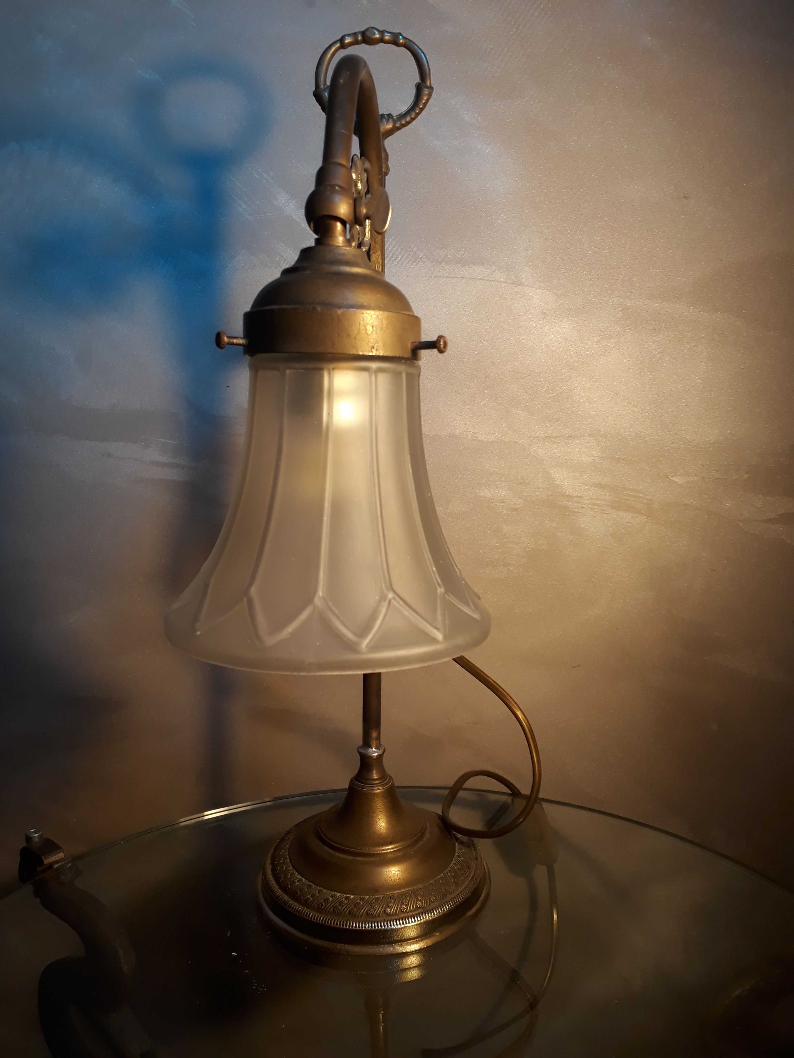 1900 beautiful brass desk lamp patina with its tulip art deco 44x25cm,