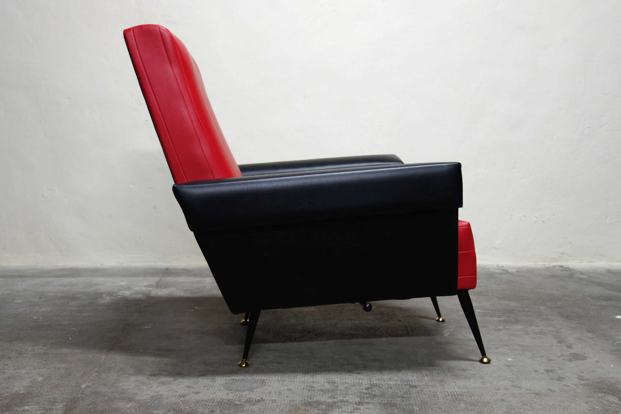 Vintage armchair Rockabilly rare reclining version with ashtray