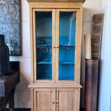 Old 2-body display case
