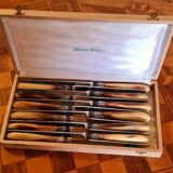 Coffret de douze couteaux Arbona- Tours