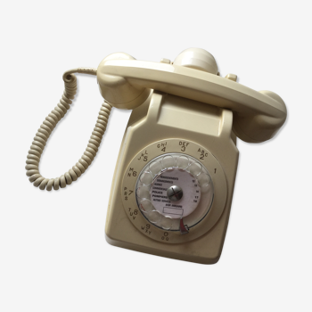 Téléphone vintage des années 70 crème