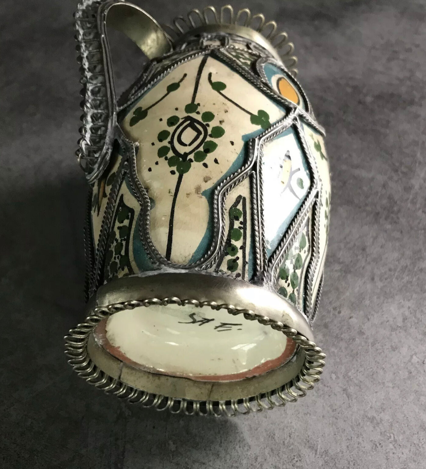 Old safi pottery vase in polychrome paint and metal sculpture décor 14 cm