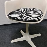 Vintage fiberglass swivel chair by Maurice Burke for Akana
