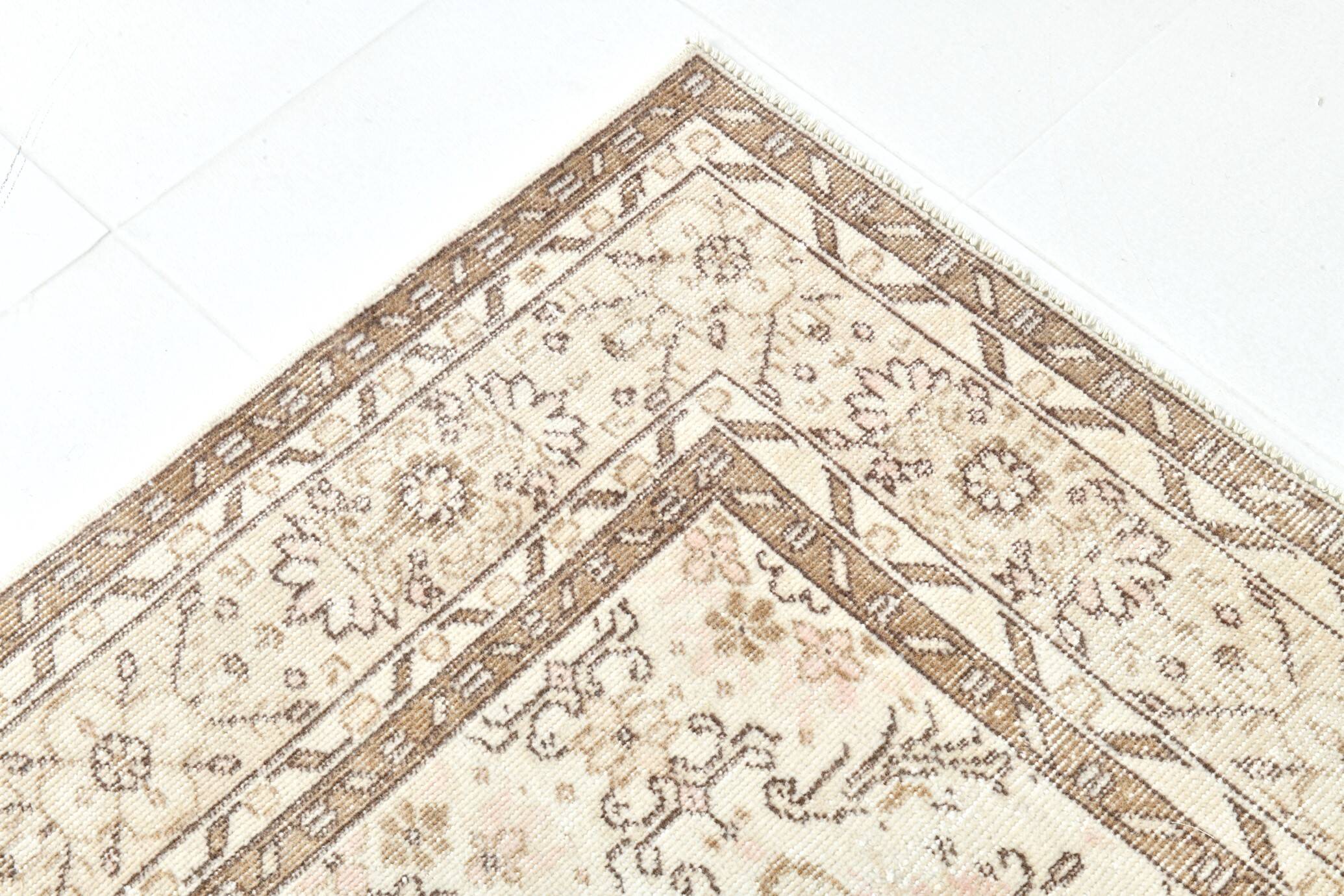 Vintage All-Over Floral Beige & Brown Turkish Rug, 212x317Cm