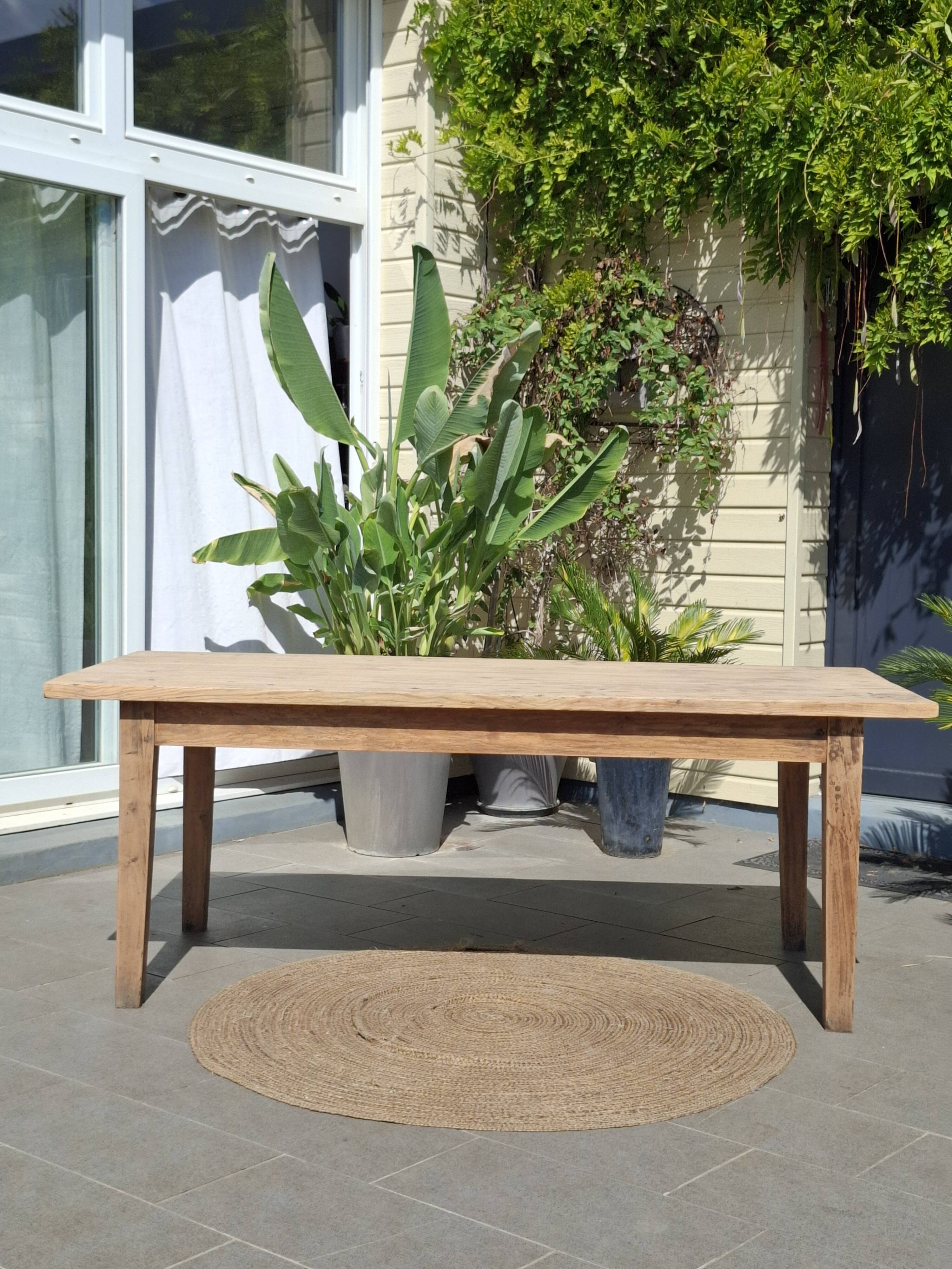 Table de ferme et ses 2 bancs