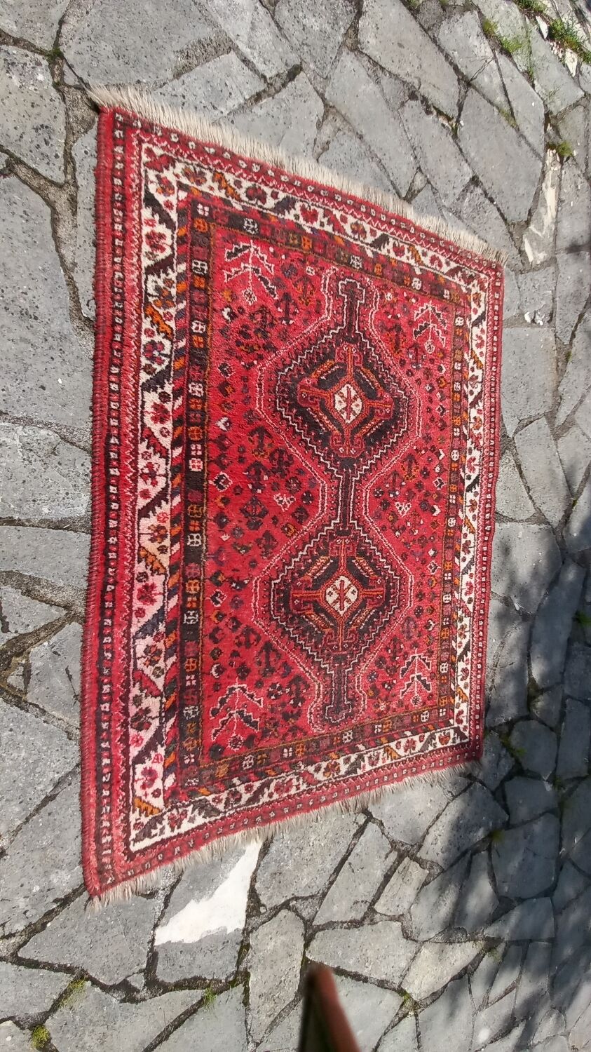 Persian carpet Shiraz handmade in wool