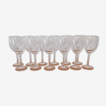 Series of twisted stemmed glasses in Arques crystal