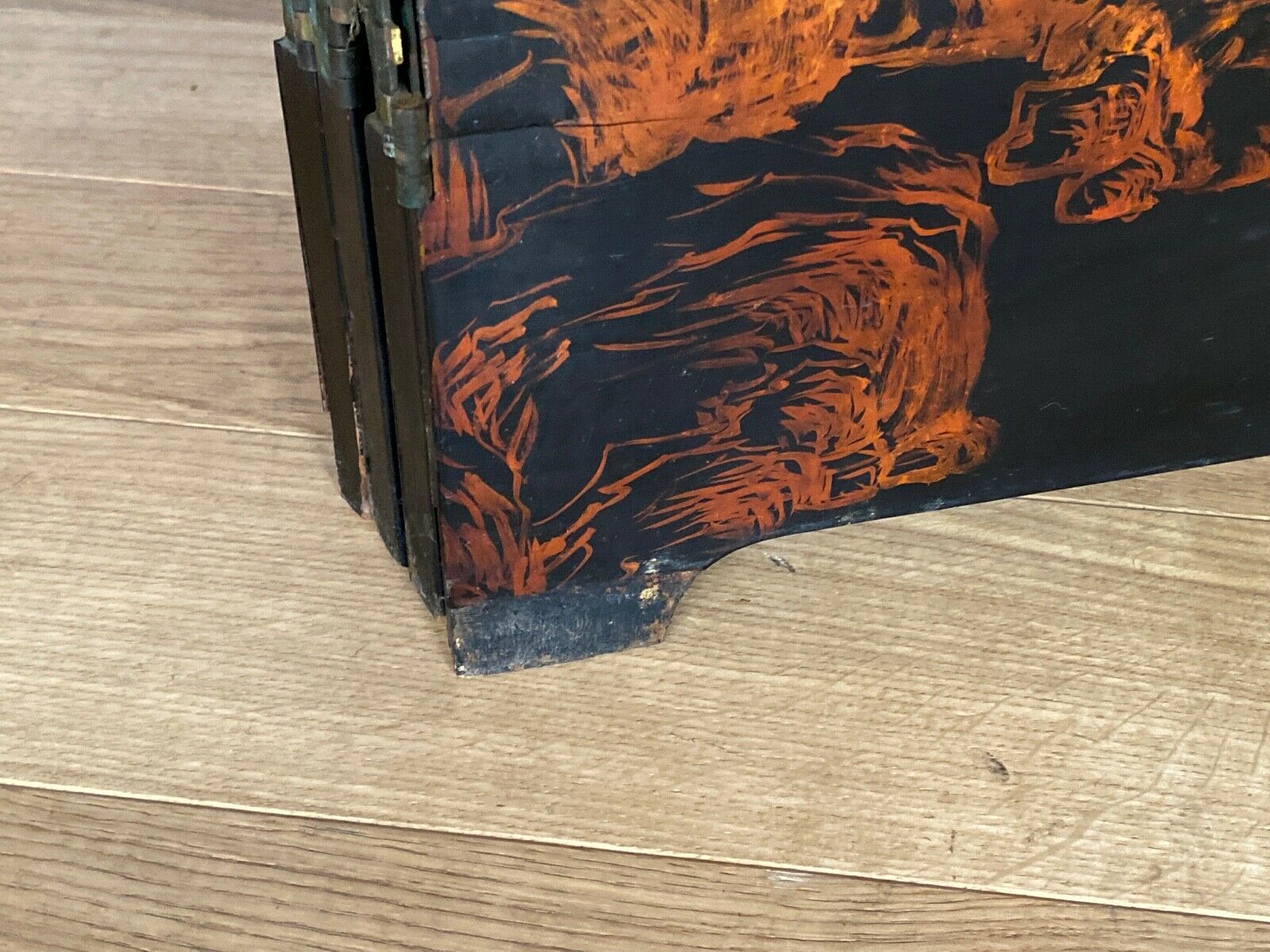 Lacquer screen 1900 4 leaves china tops