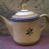 Gien's earthen teapot