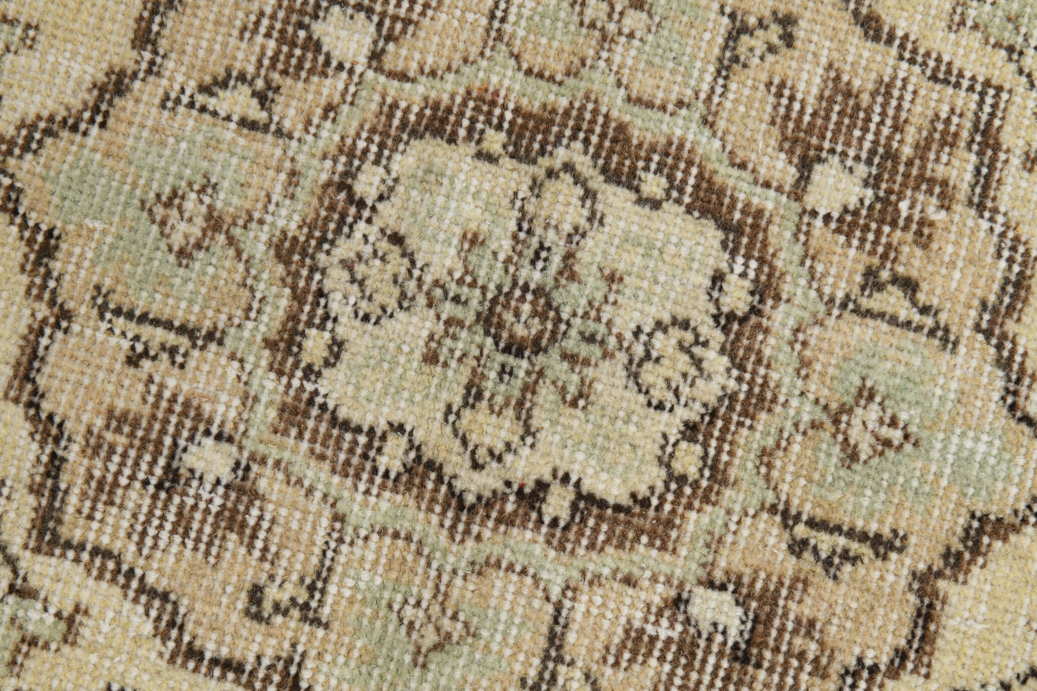 5x9 faded beige wool handknotted oushak rug, 276x166cm