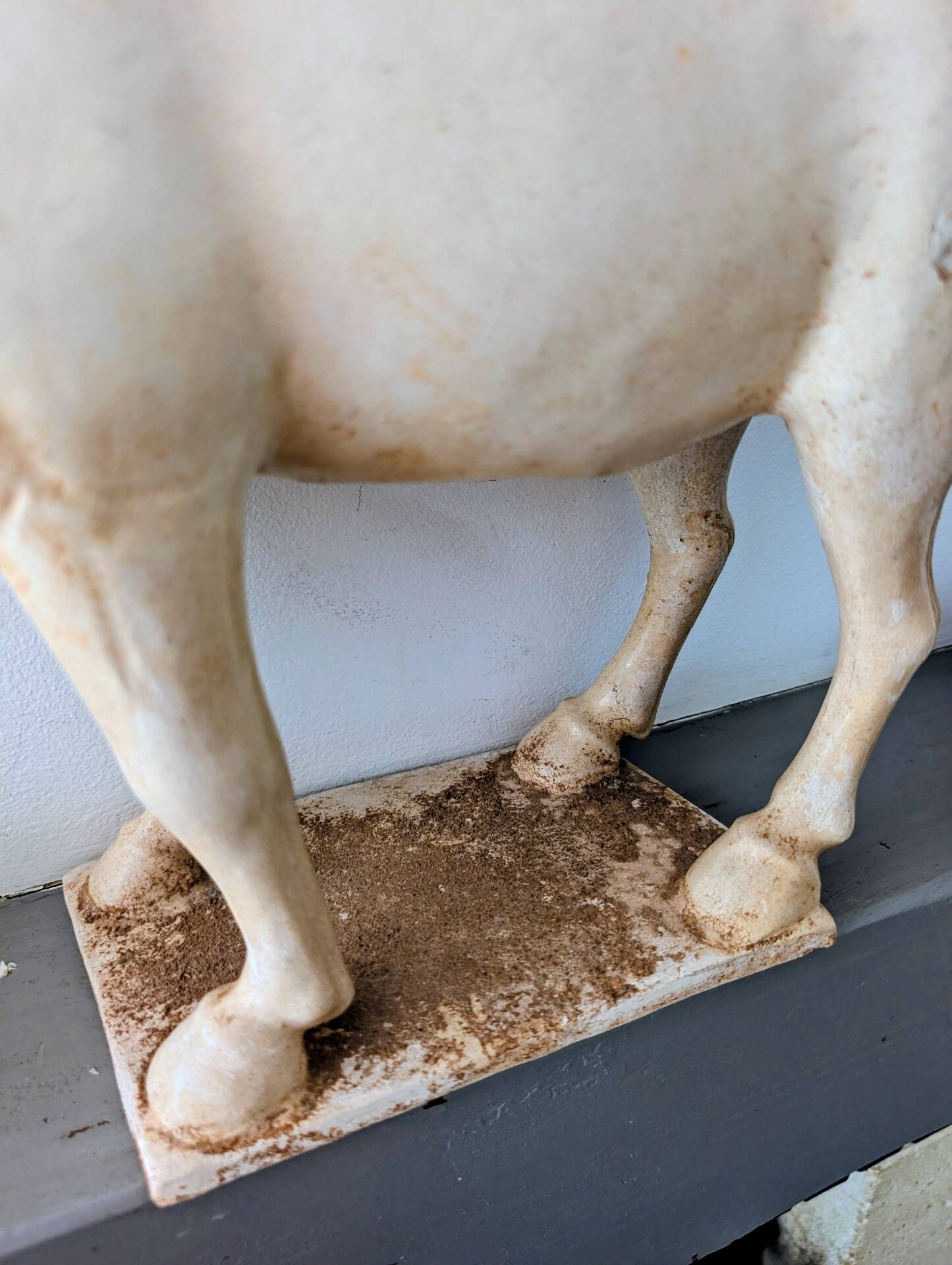 Large Tang-style horse in crackled ceramic 40 cm