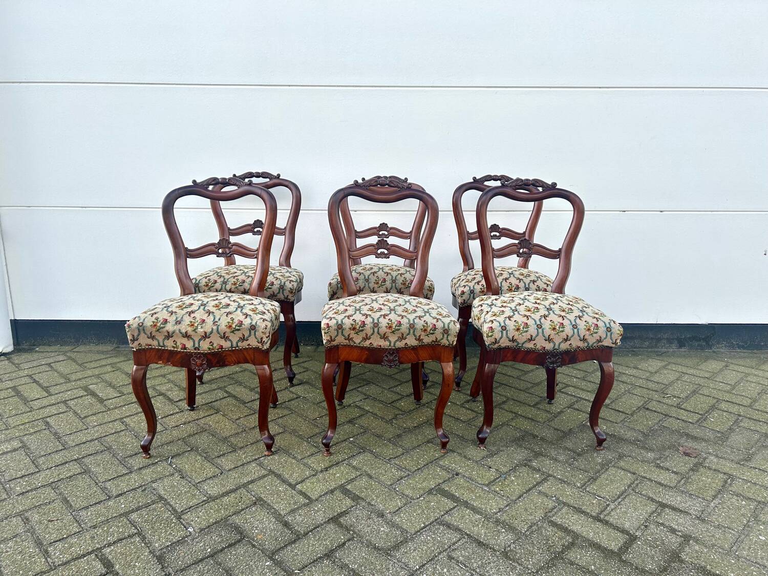 Six chaises de salle à manger anciennes en acajou